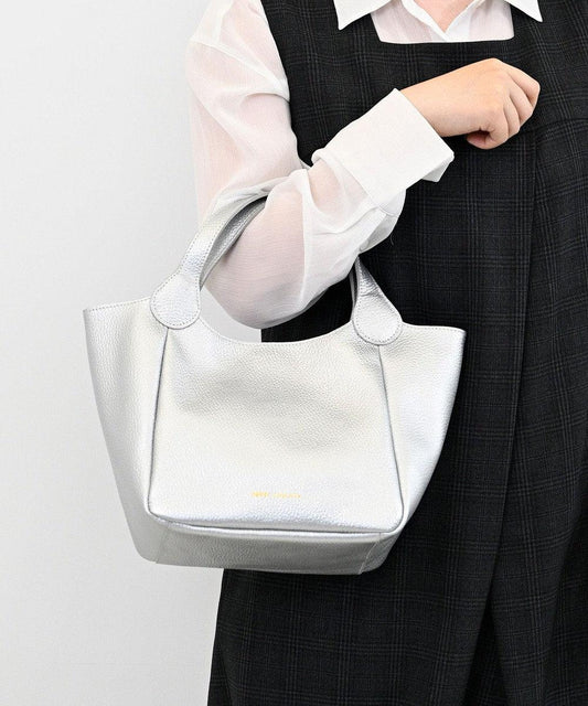 New Material/Color [Made in Japan/Ceremony] Shrink Leather Handbag Small Silver