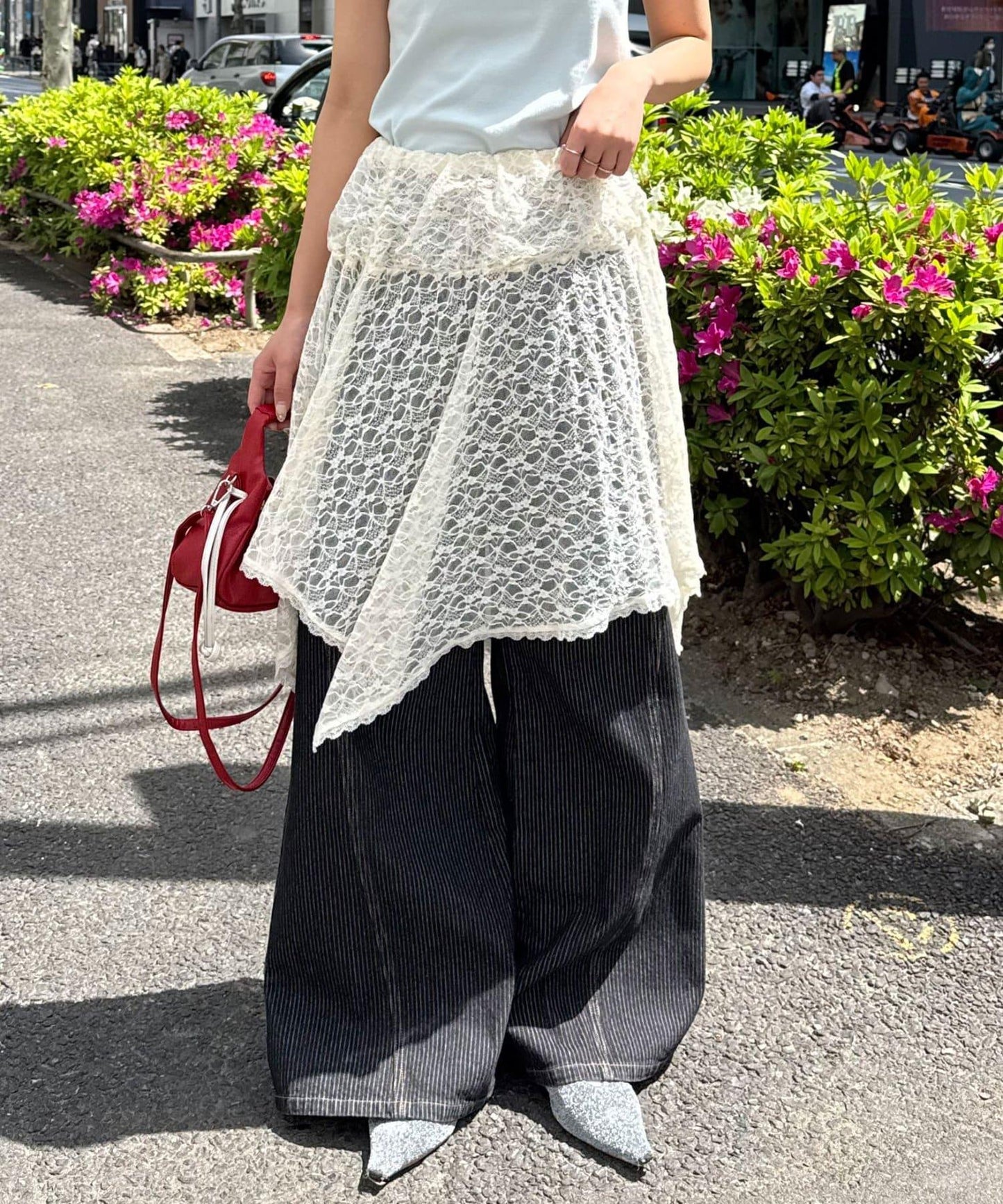 170435724