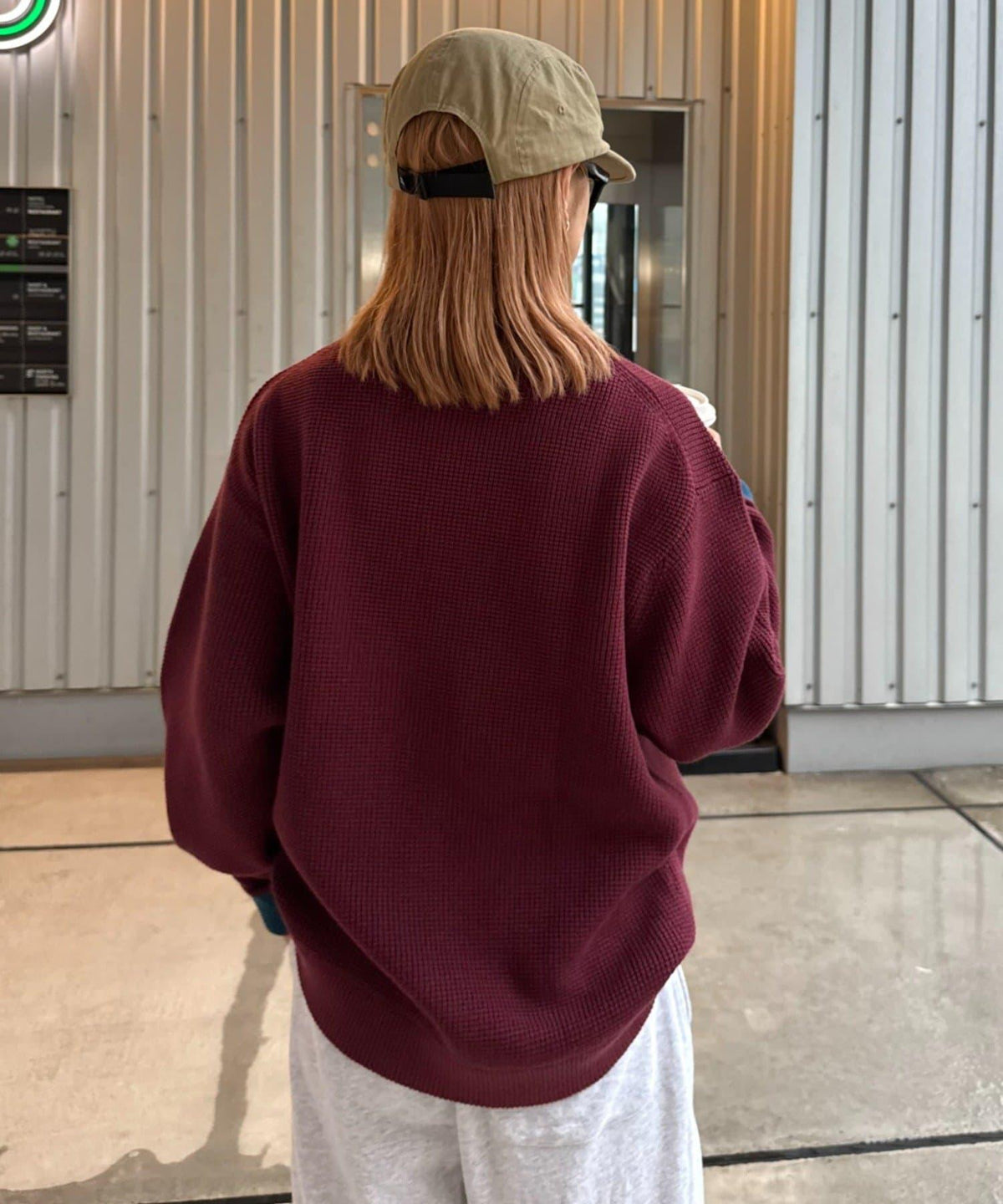 167044048