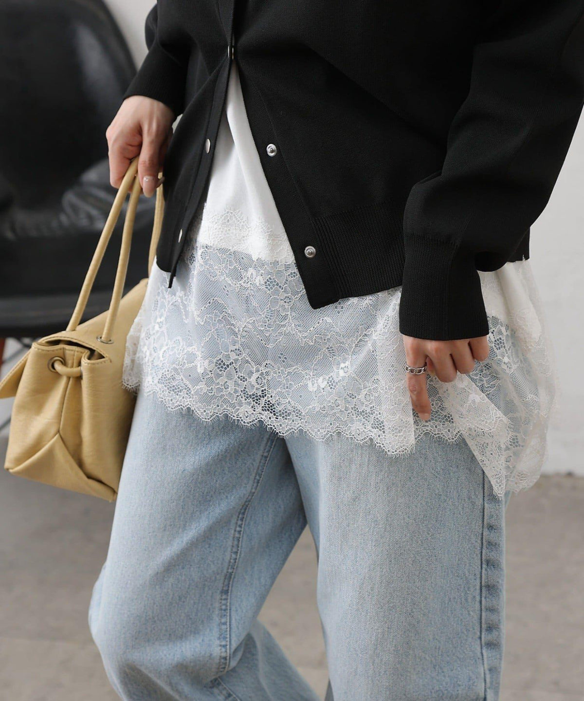 169108699