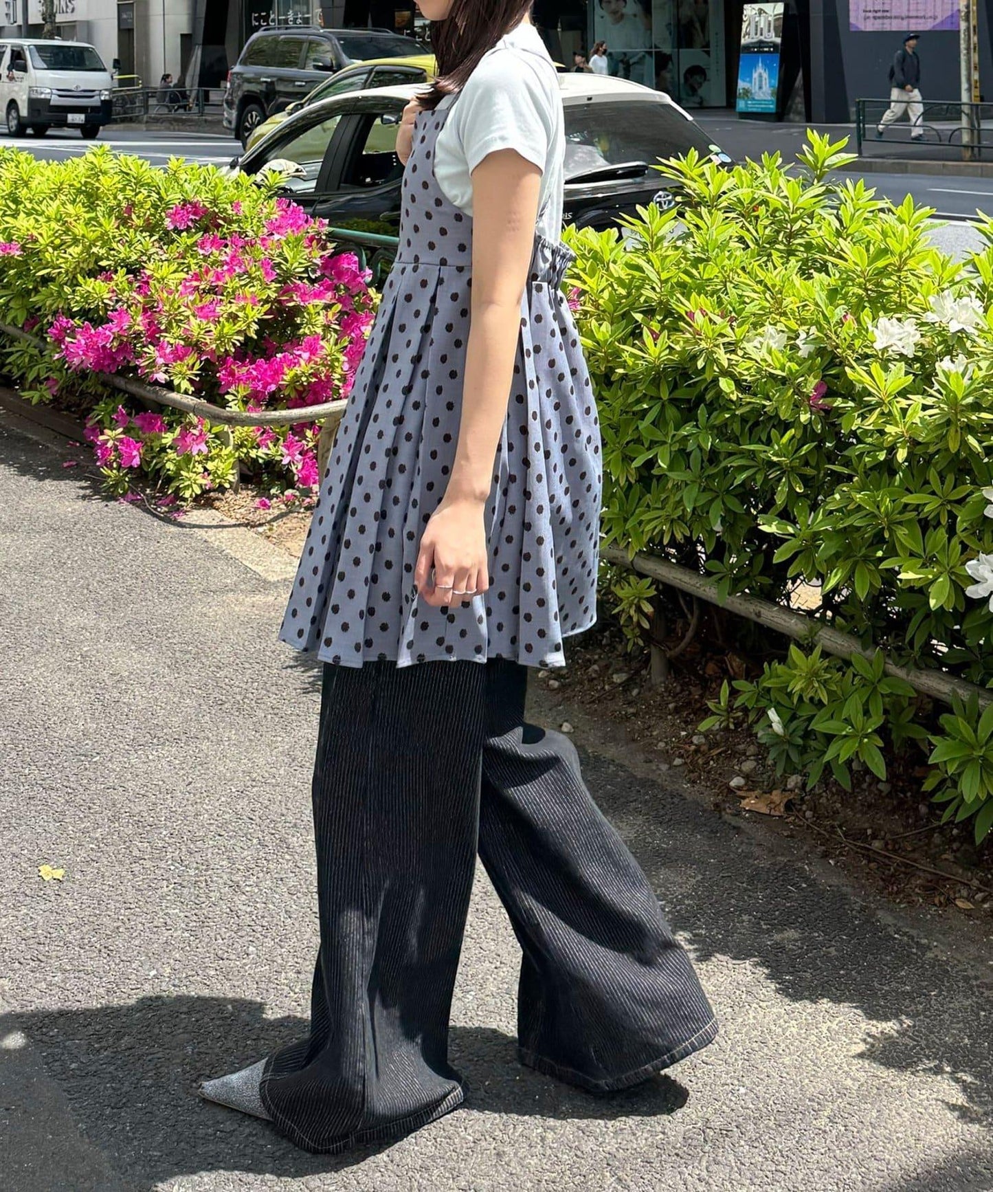 170436095