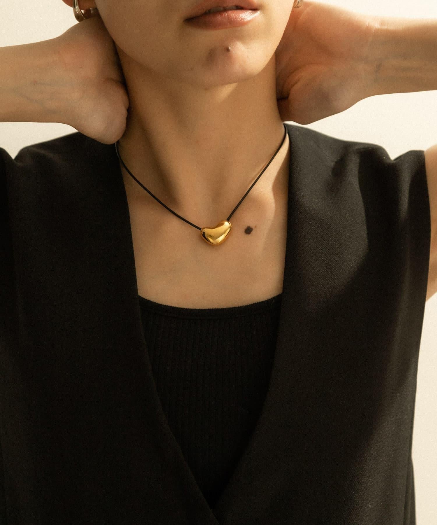 166085204