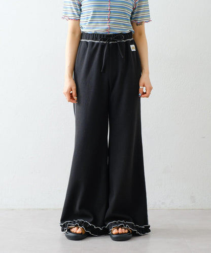 157569618