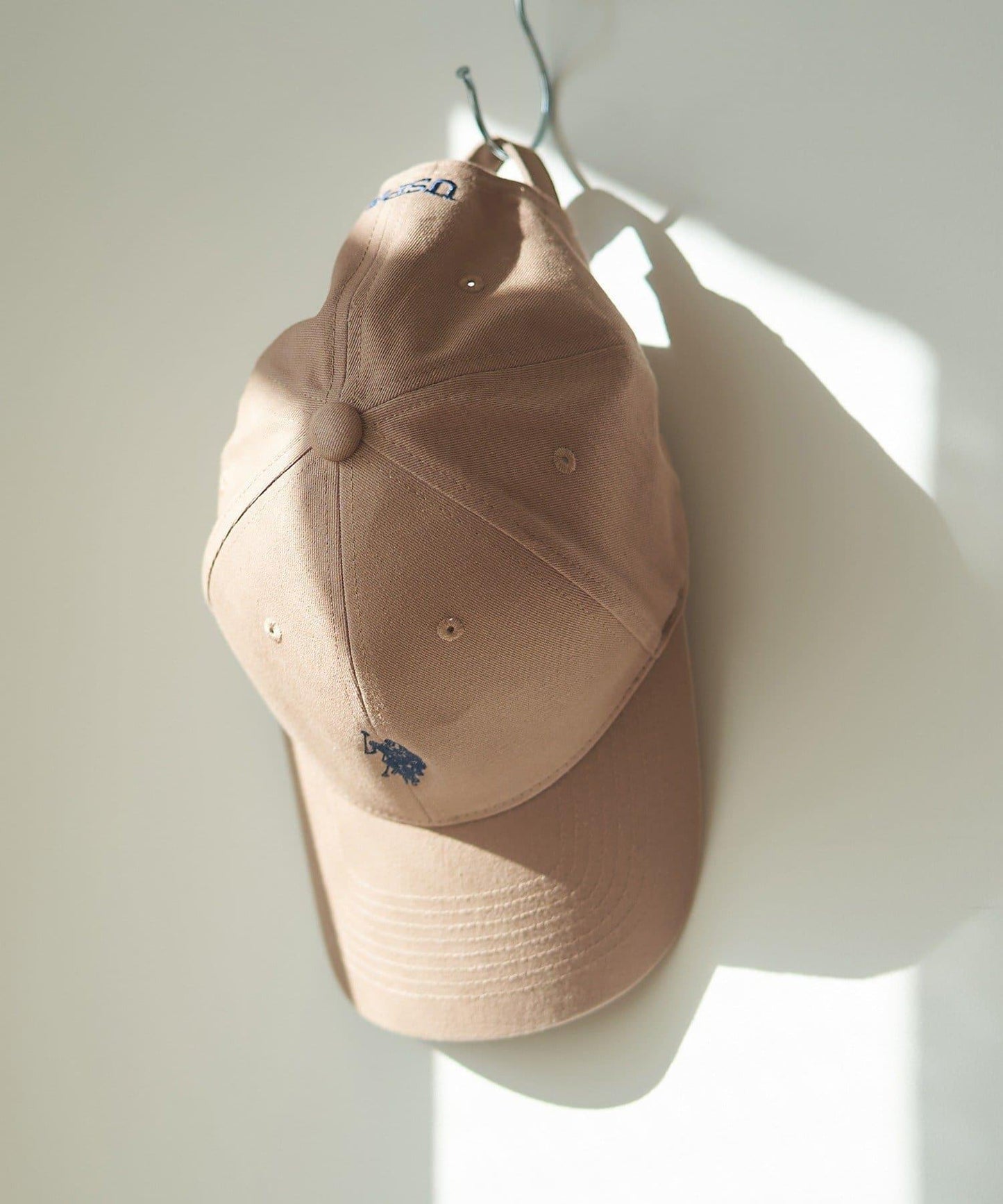 168624633
