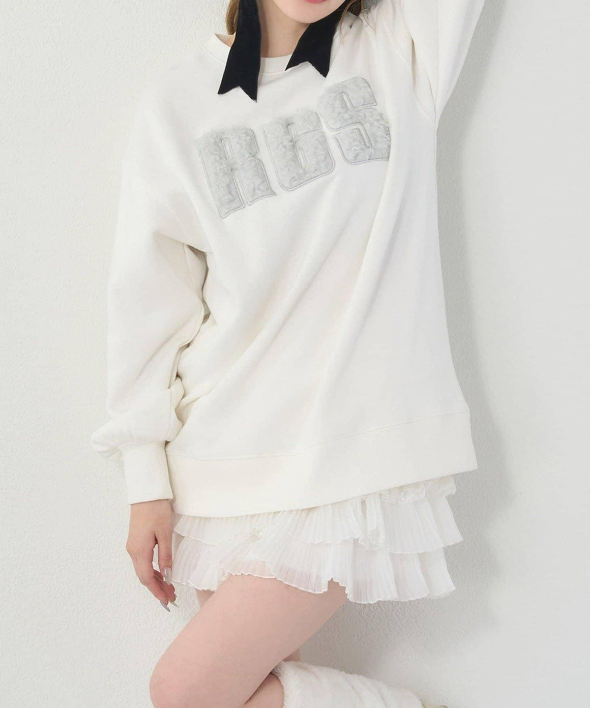 173644864