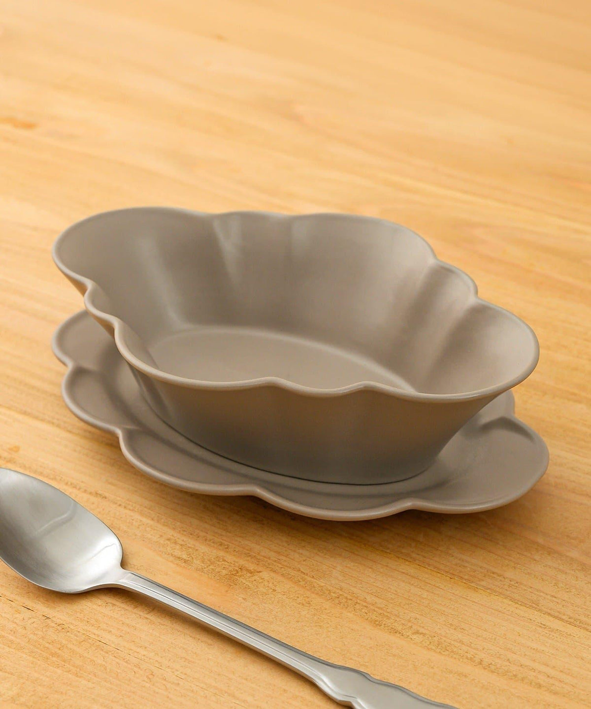 173800563