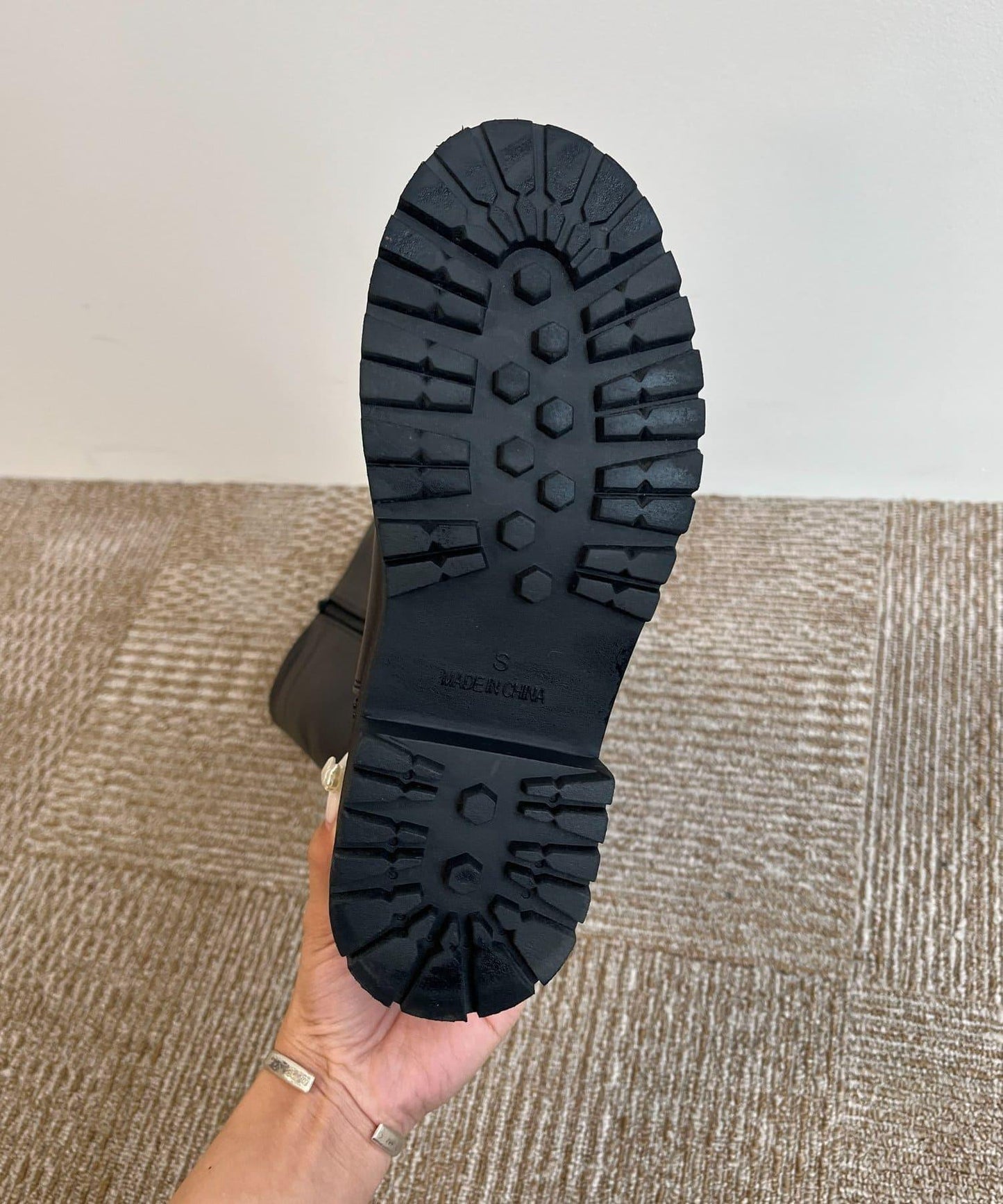 172606922
