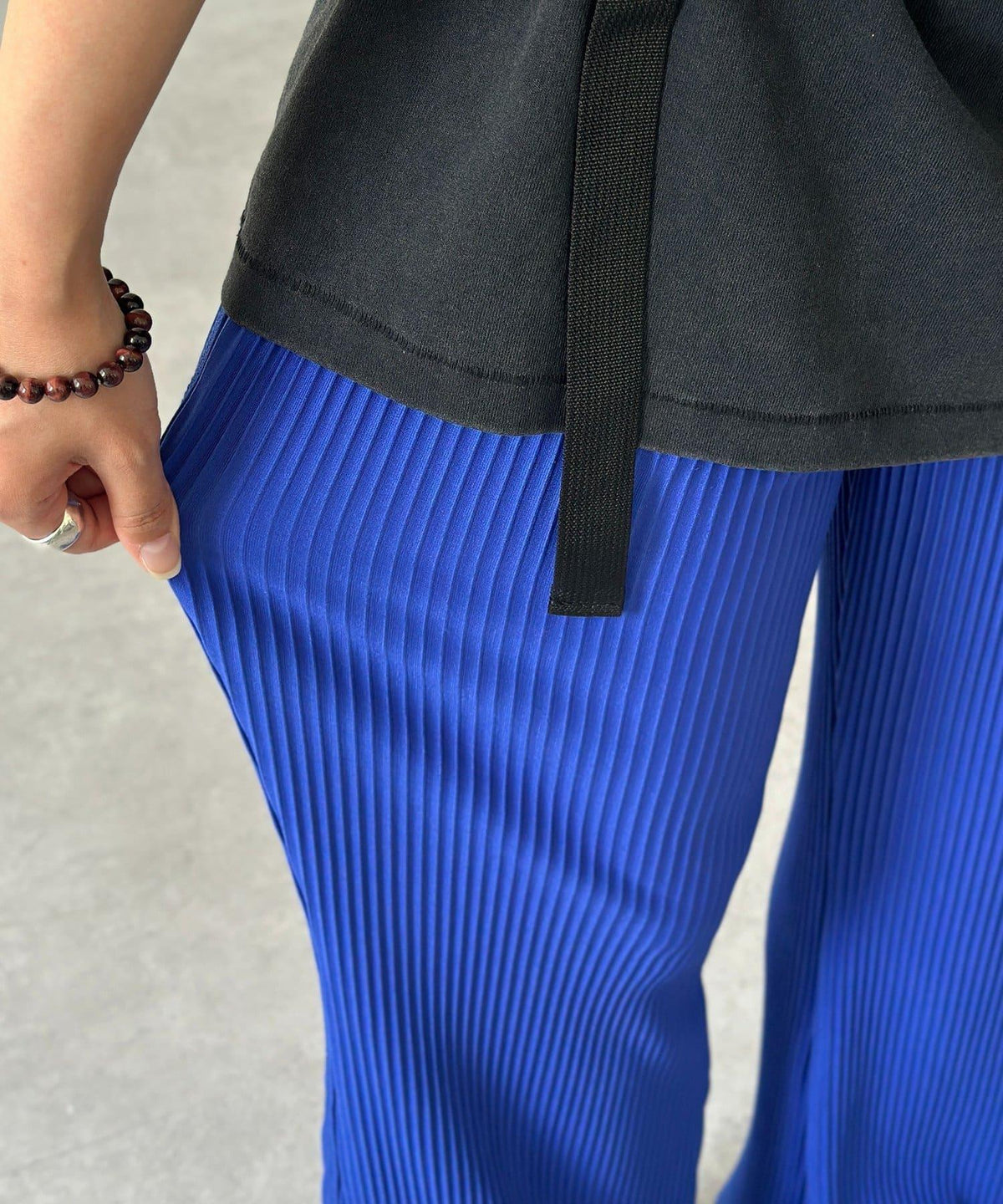 171843103