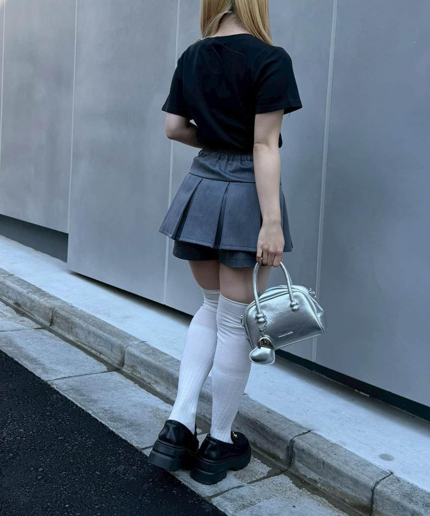 169701058