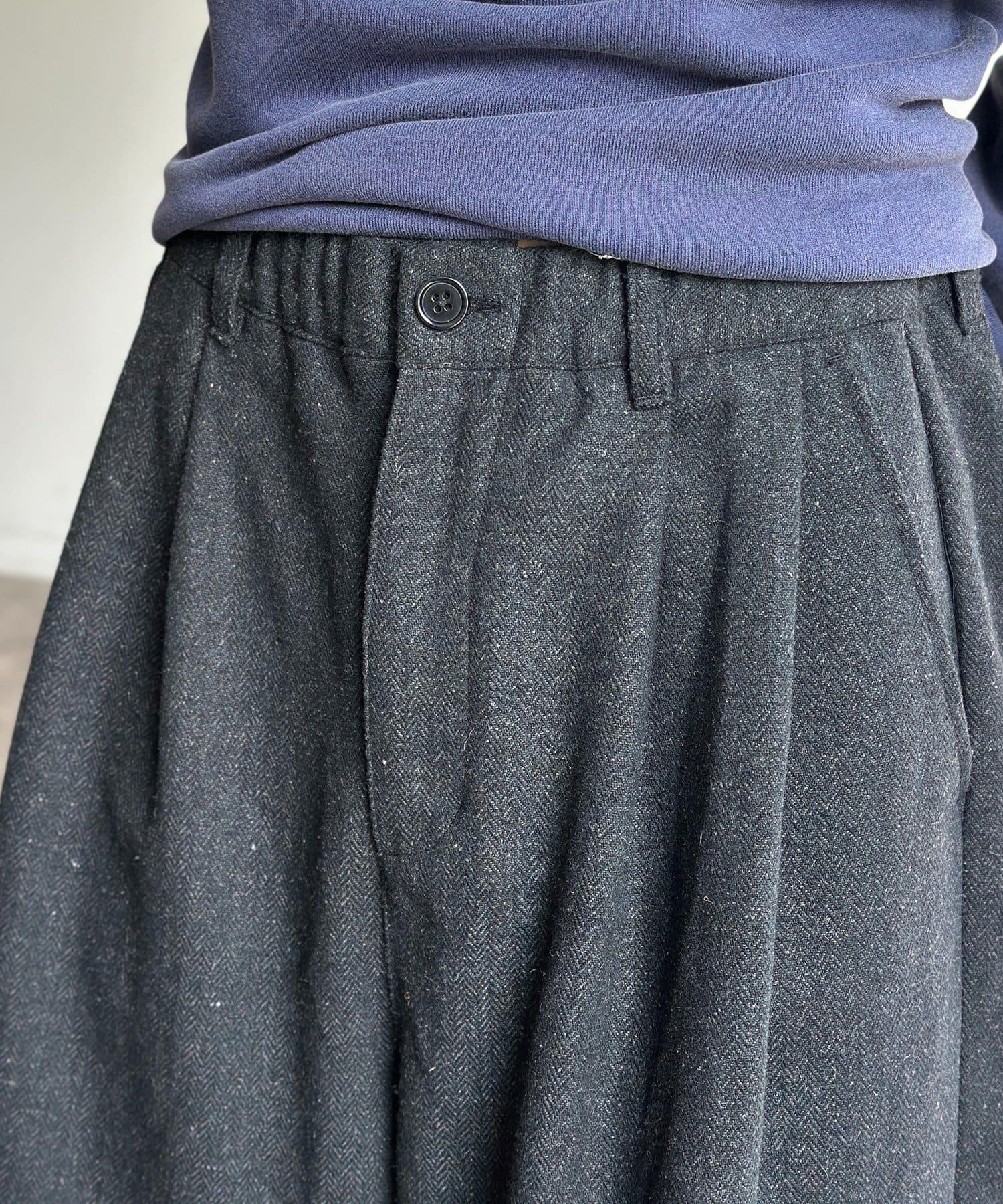 166331562