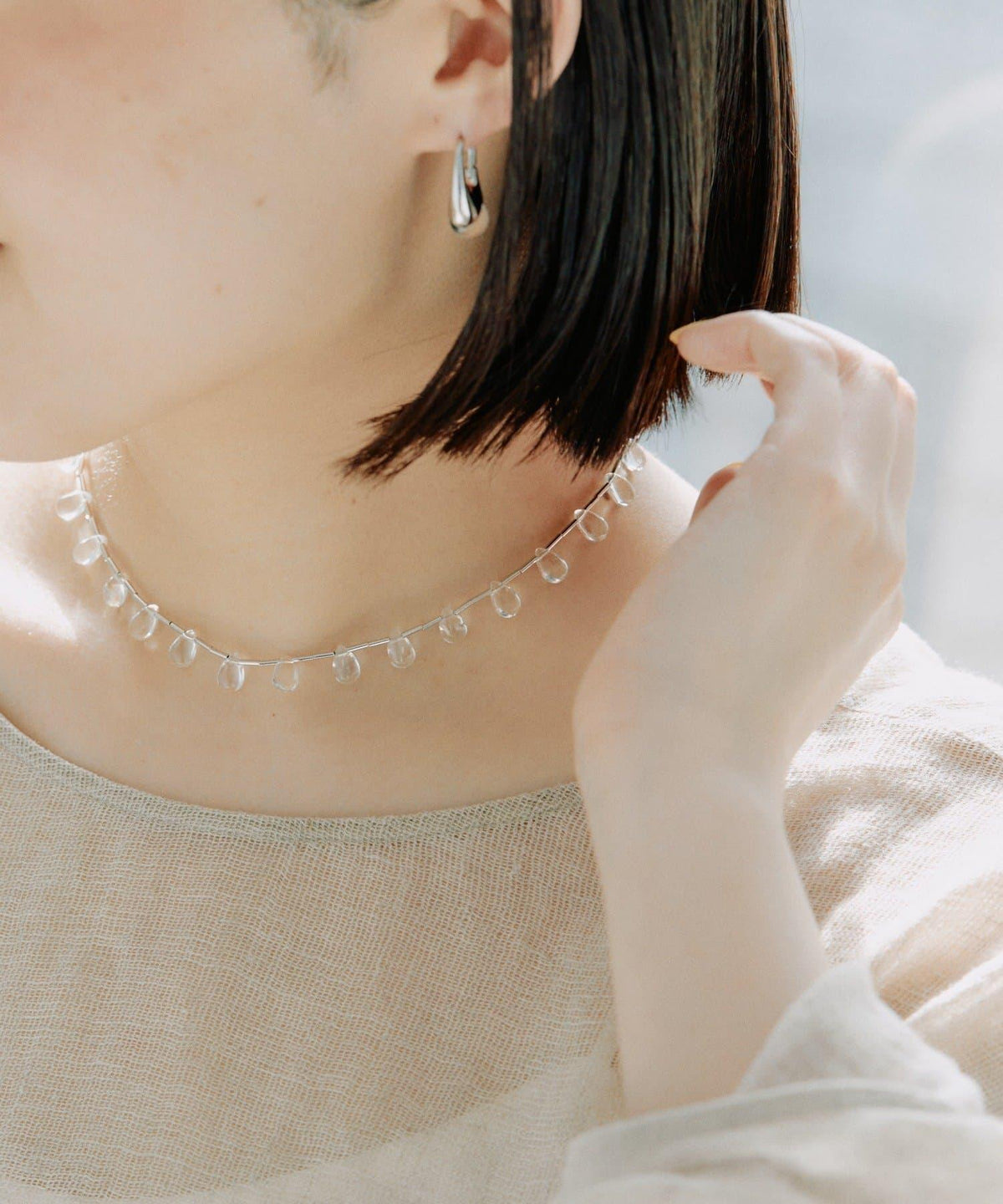 173685277