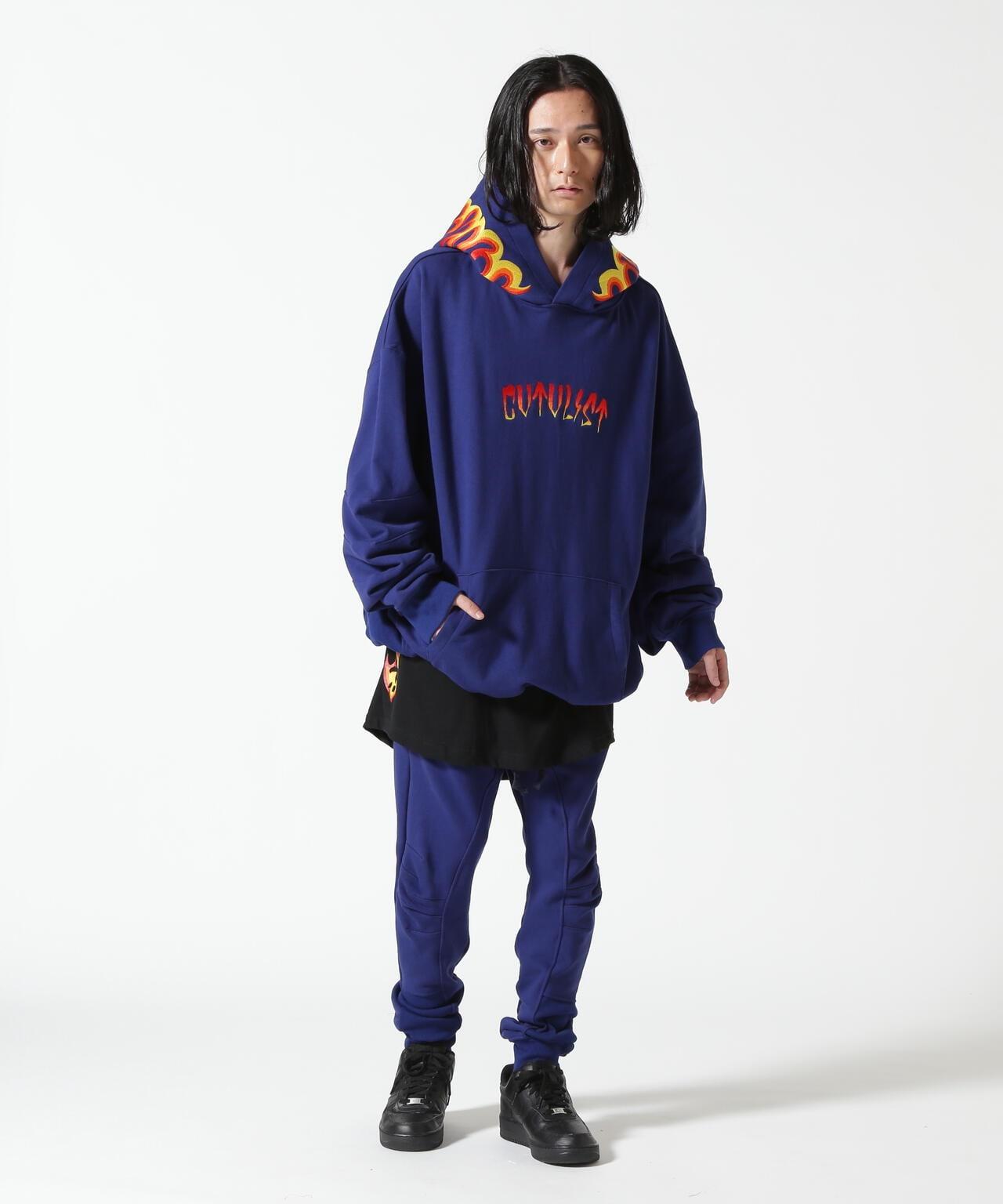 153950973