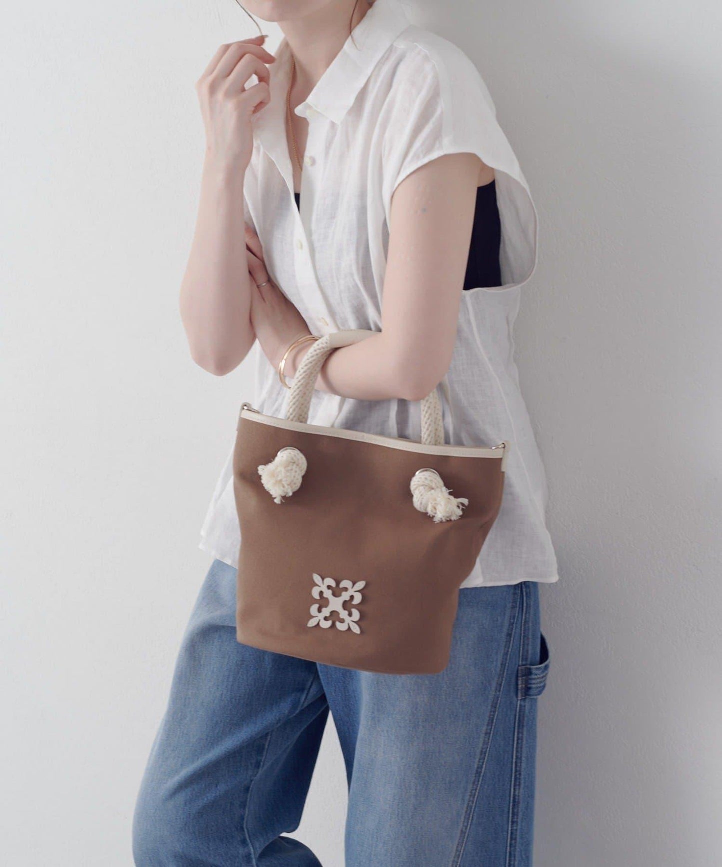 169864496