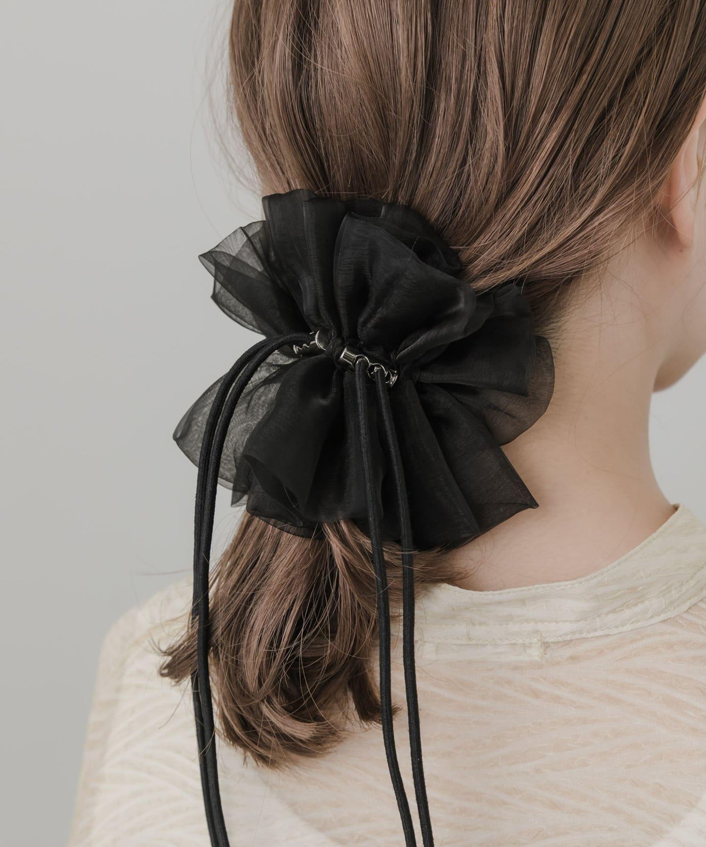 166076575