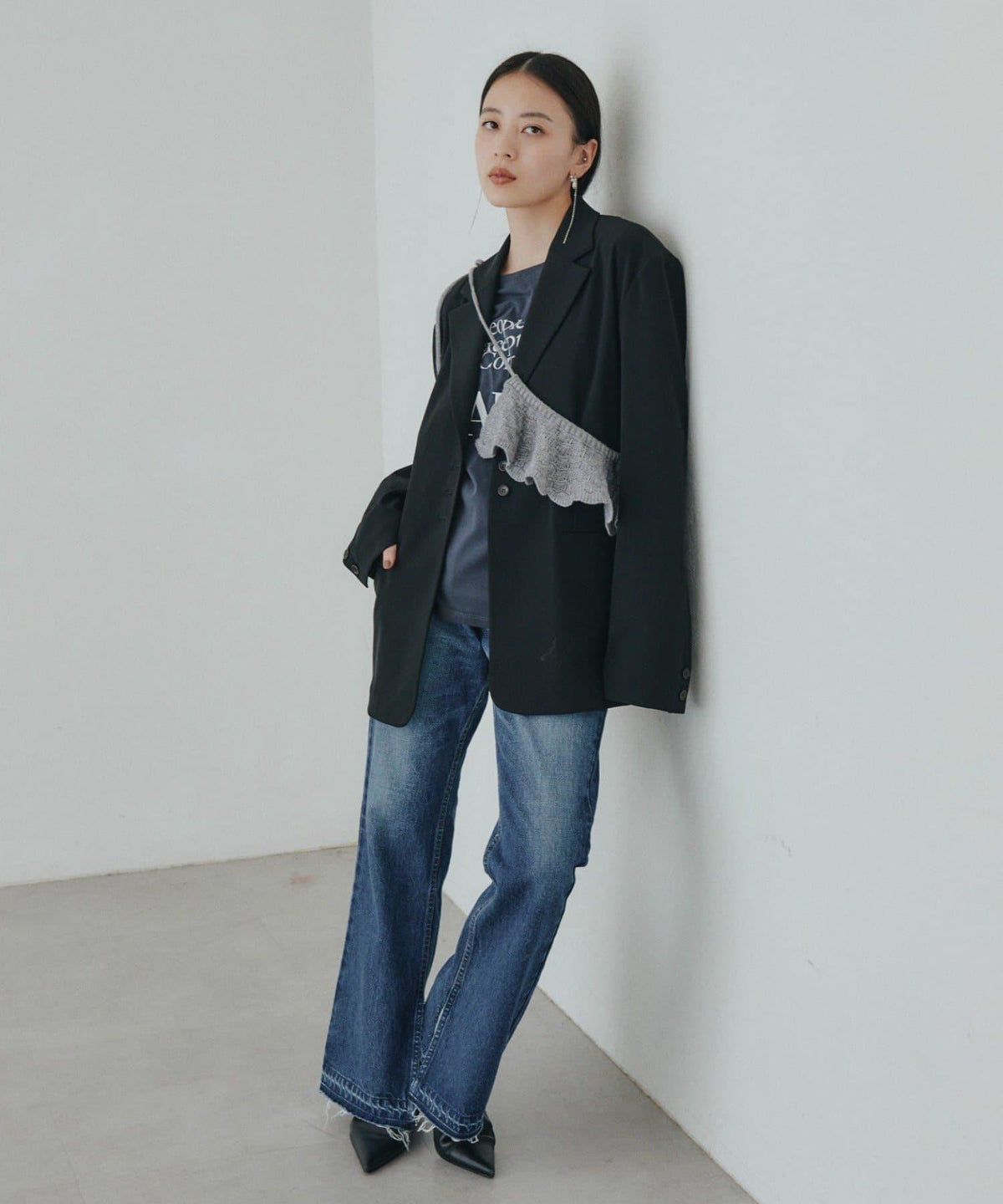 173717985
