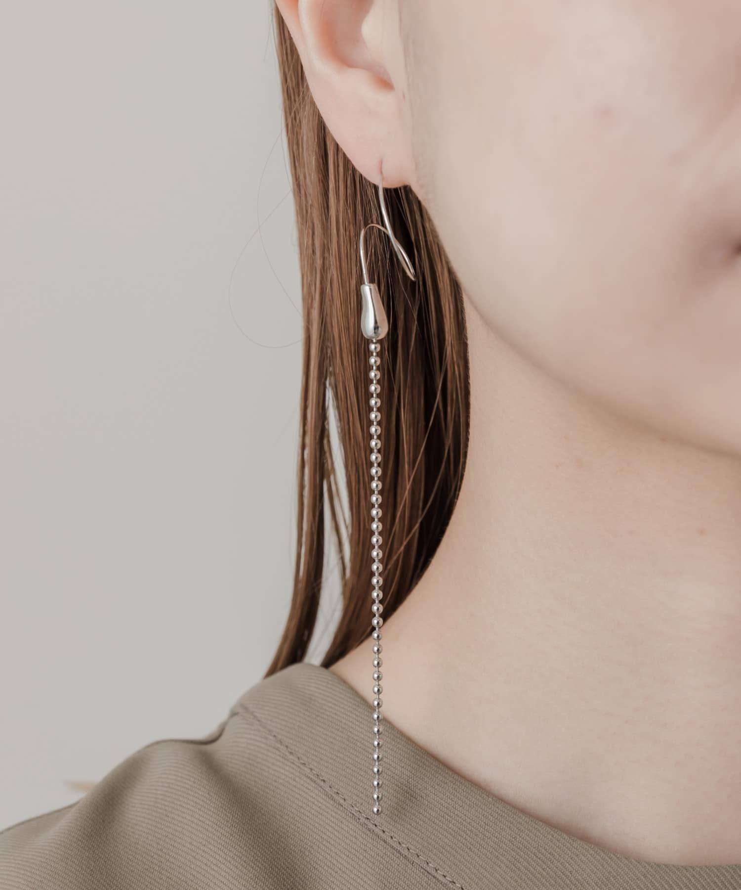 166076025