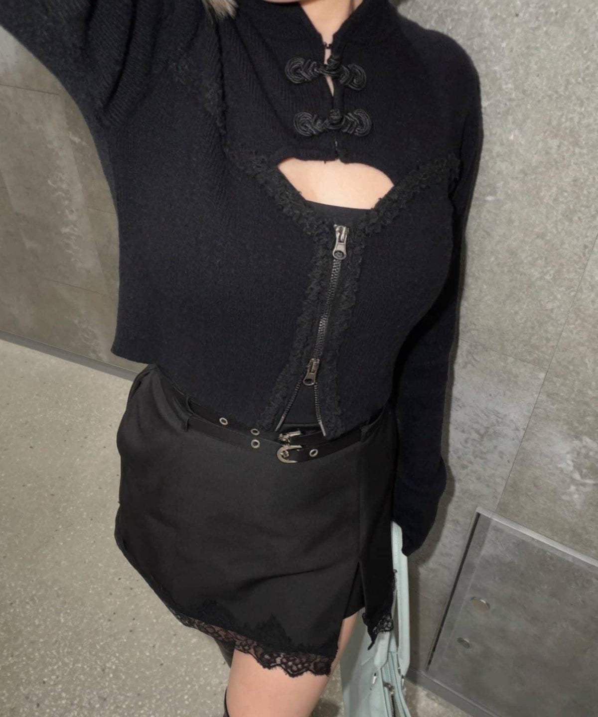 173542907