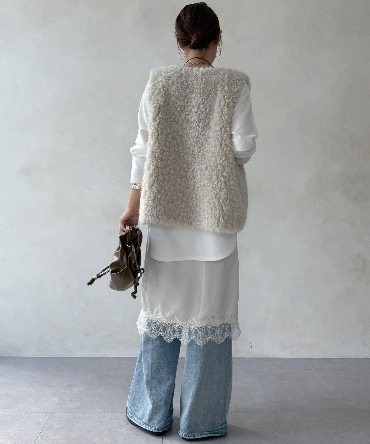 173399297