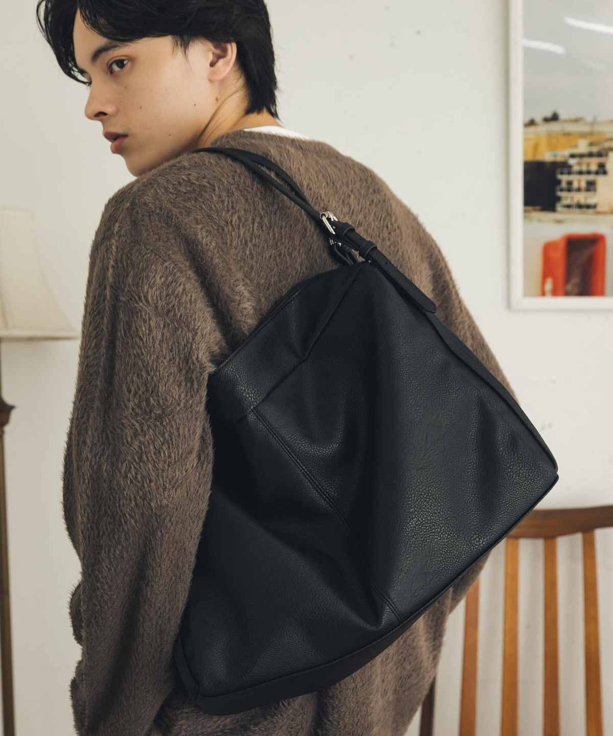173942563