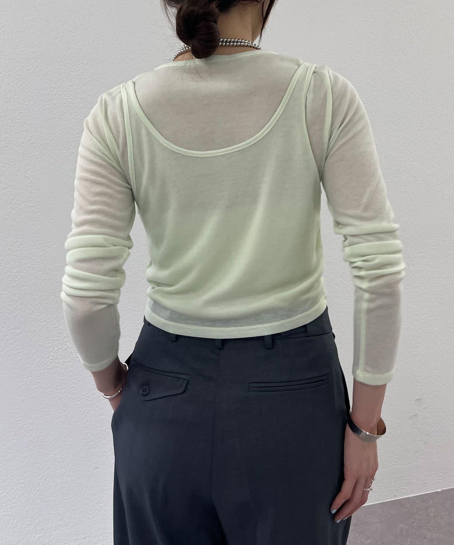169045893