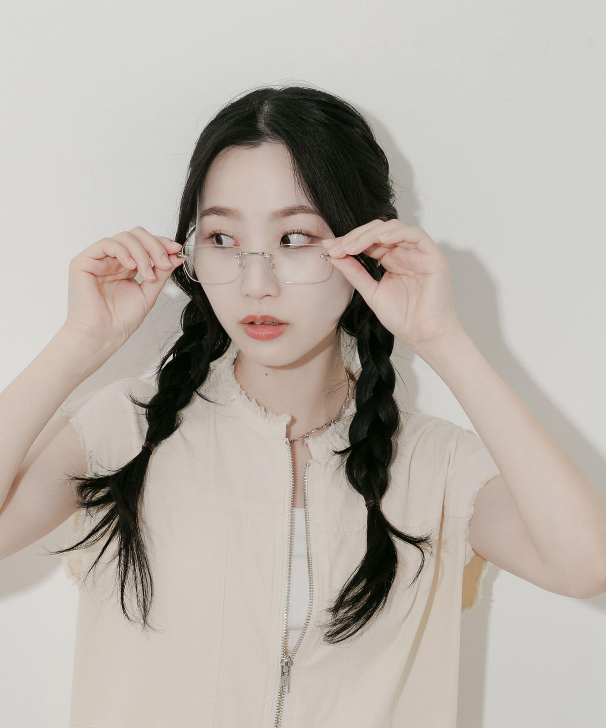 163031022
