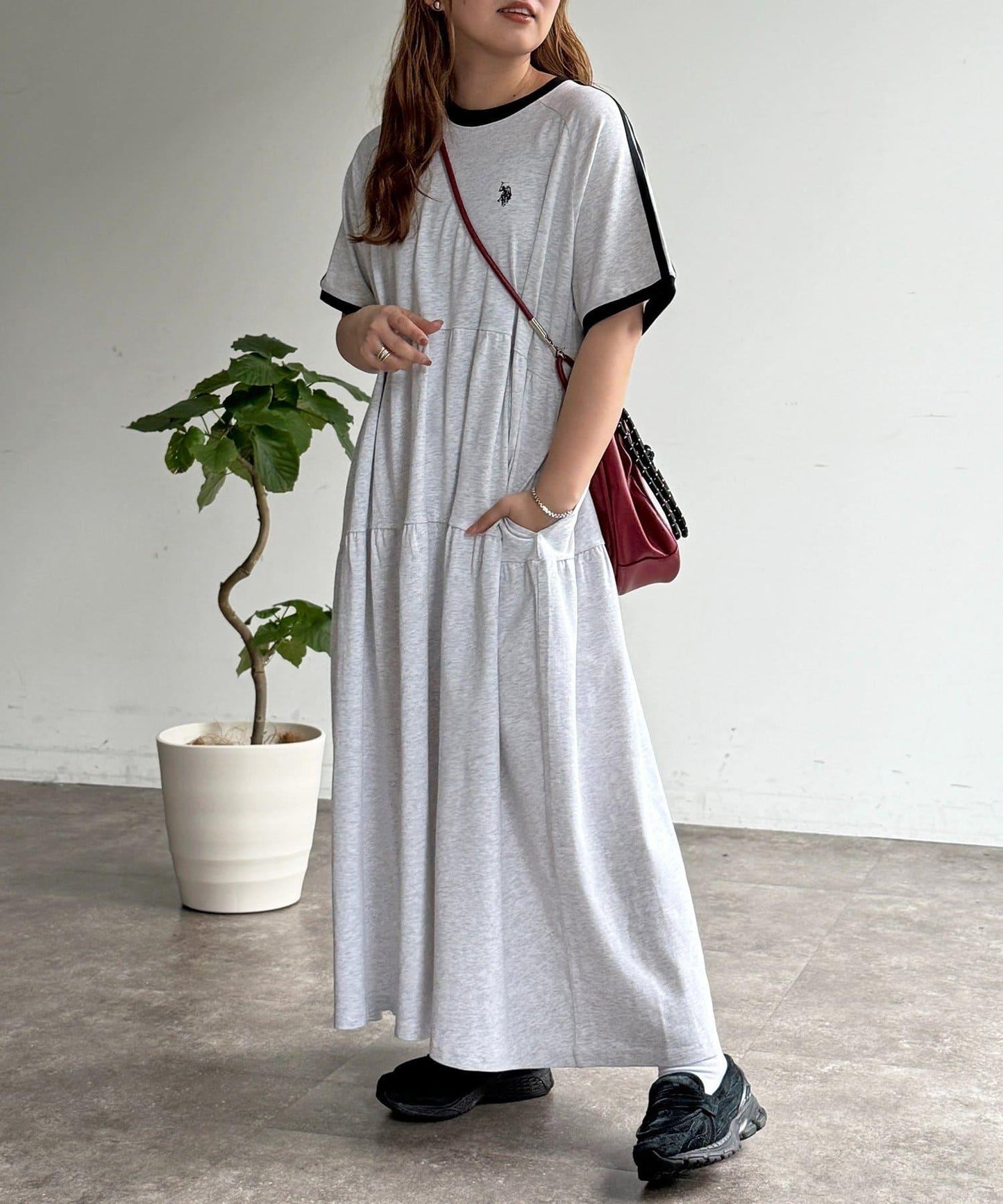 169467576