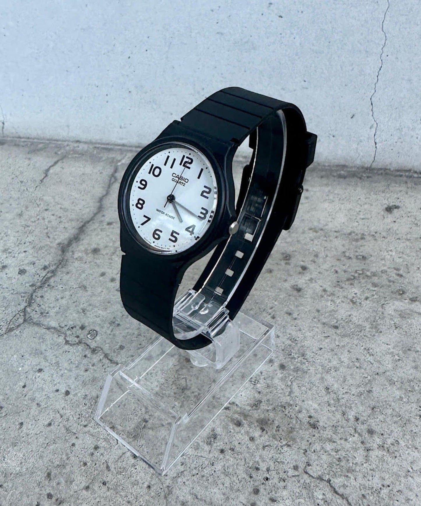 104550580