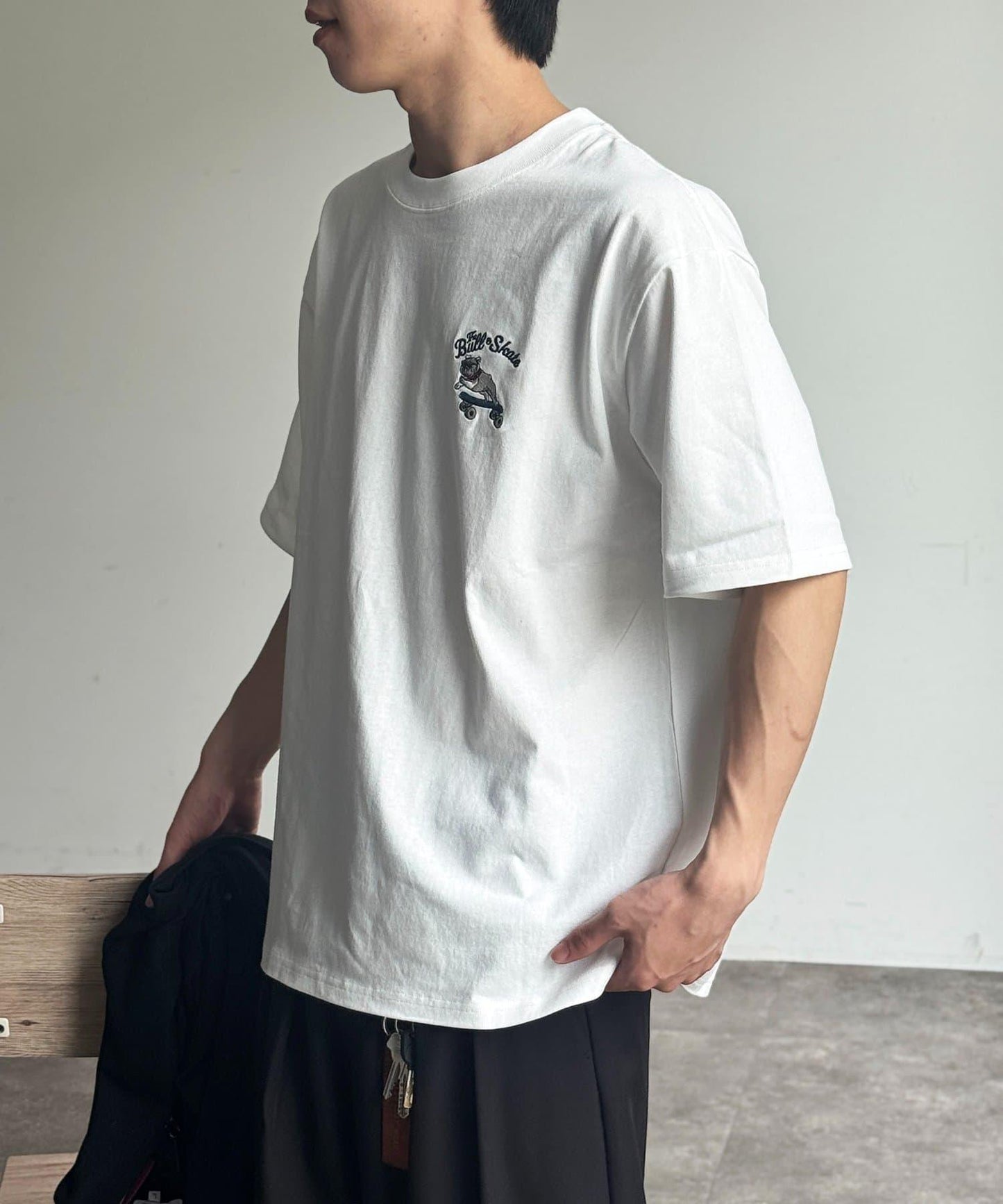 169447040