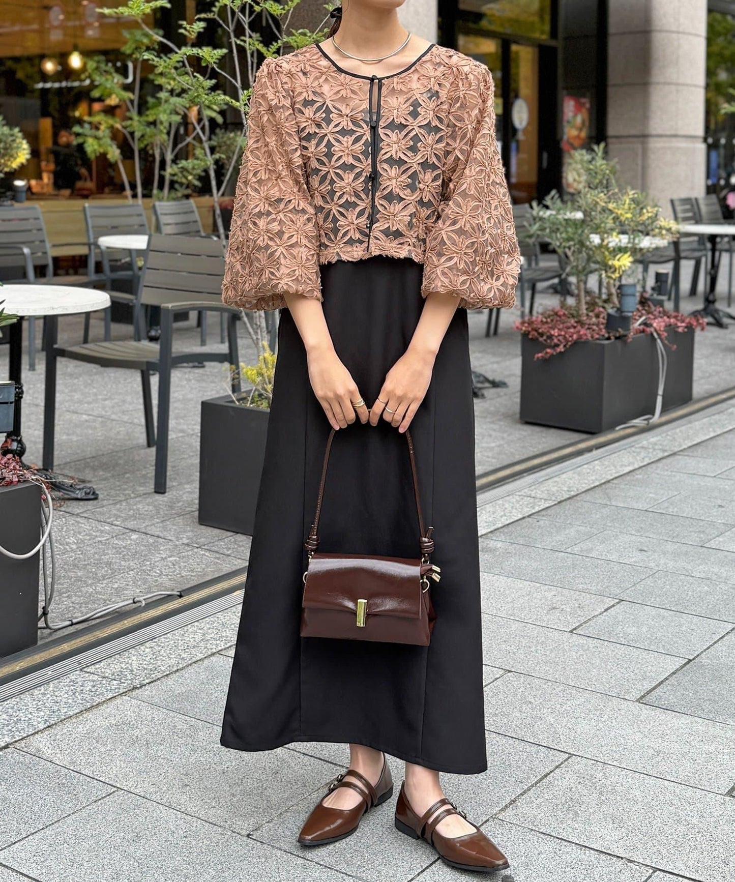 168107493