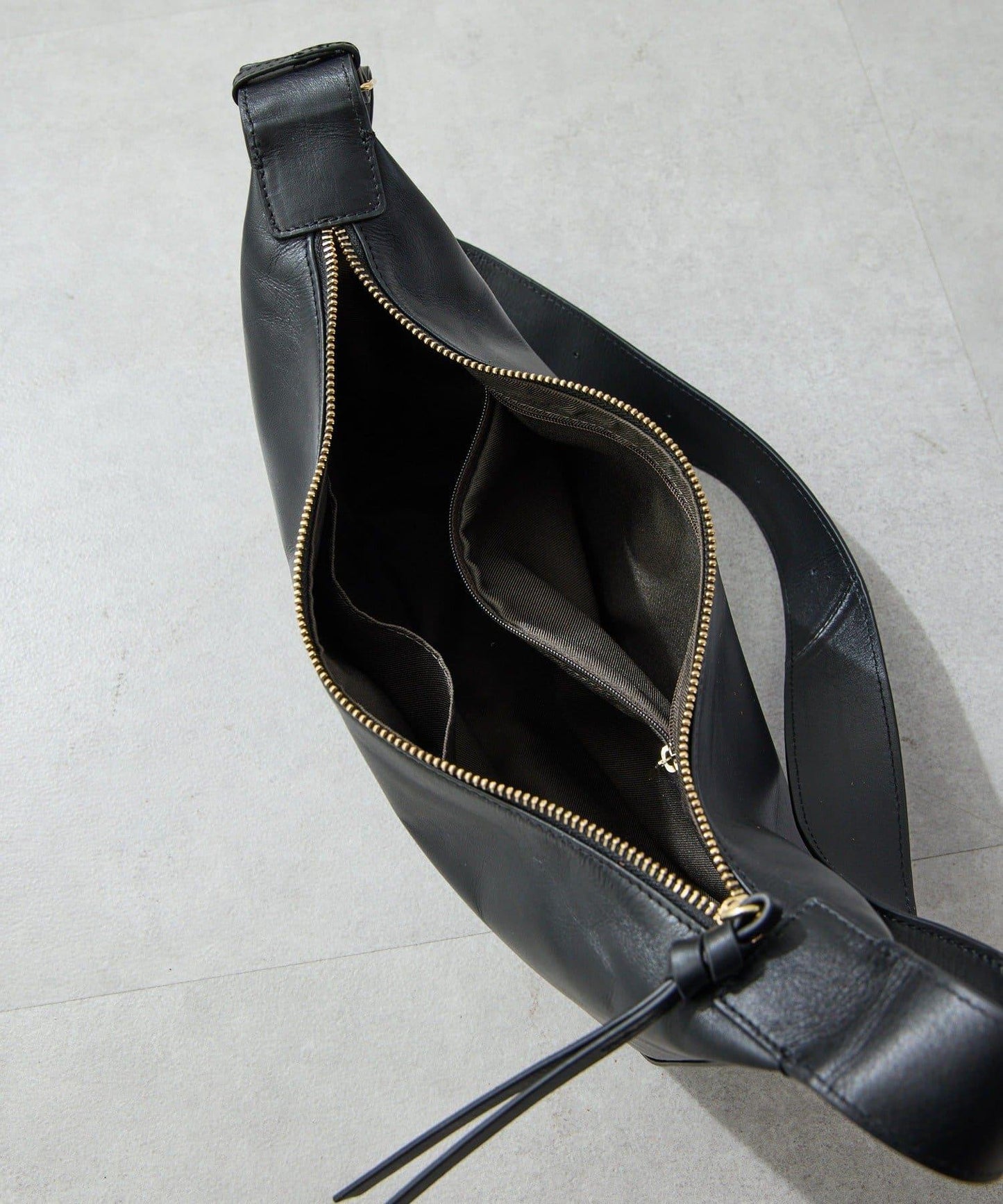 171363041