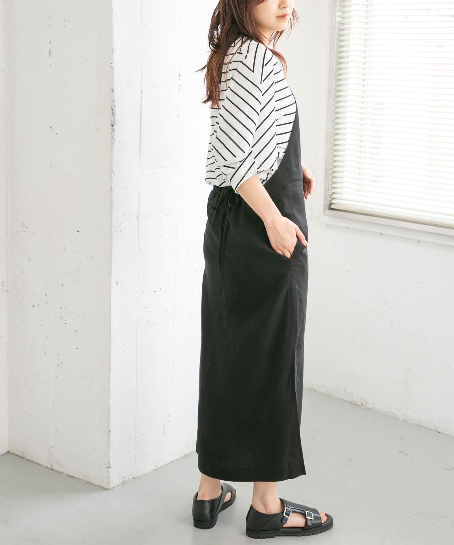 166037262