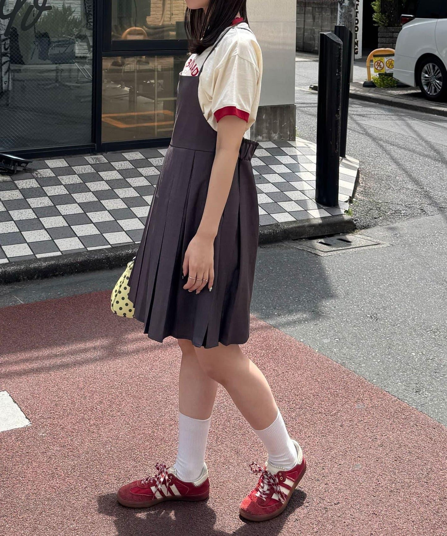 170436040