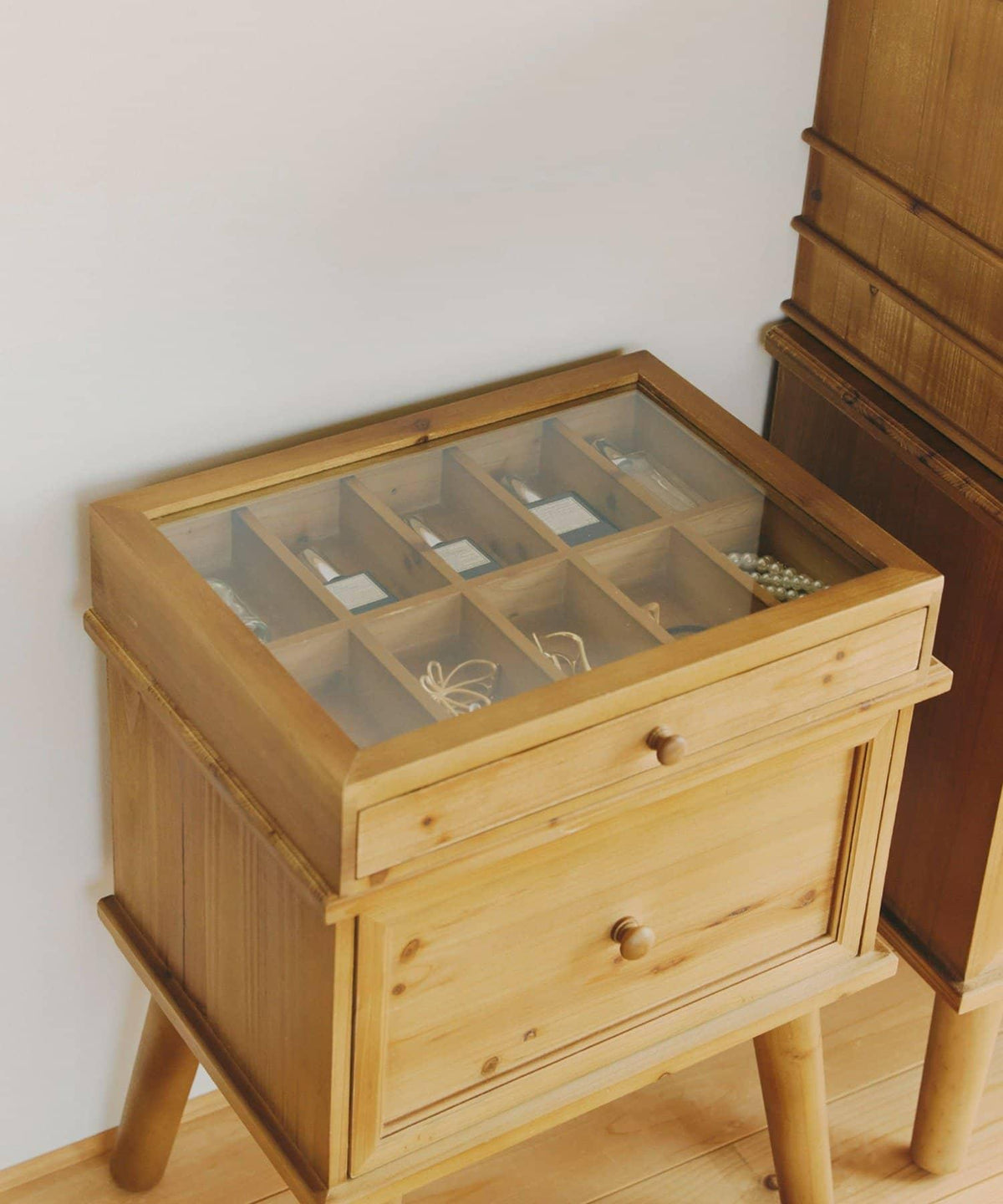 172936911