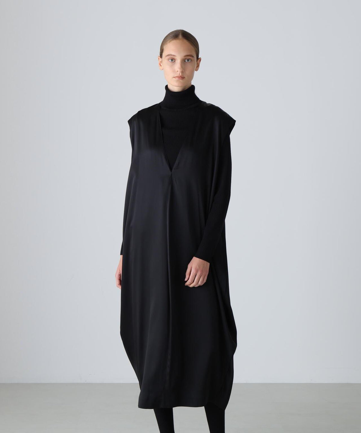 166945304