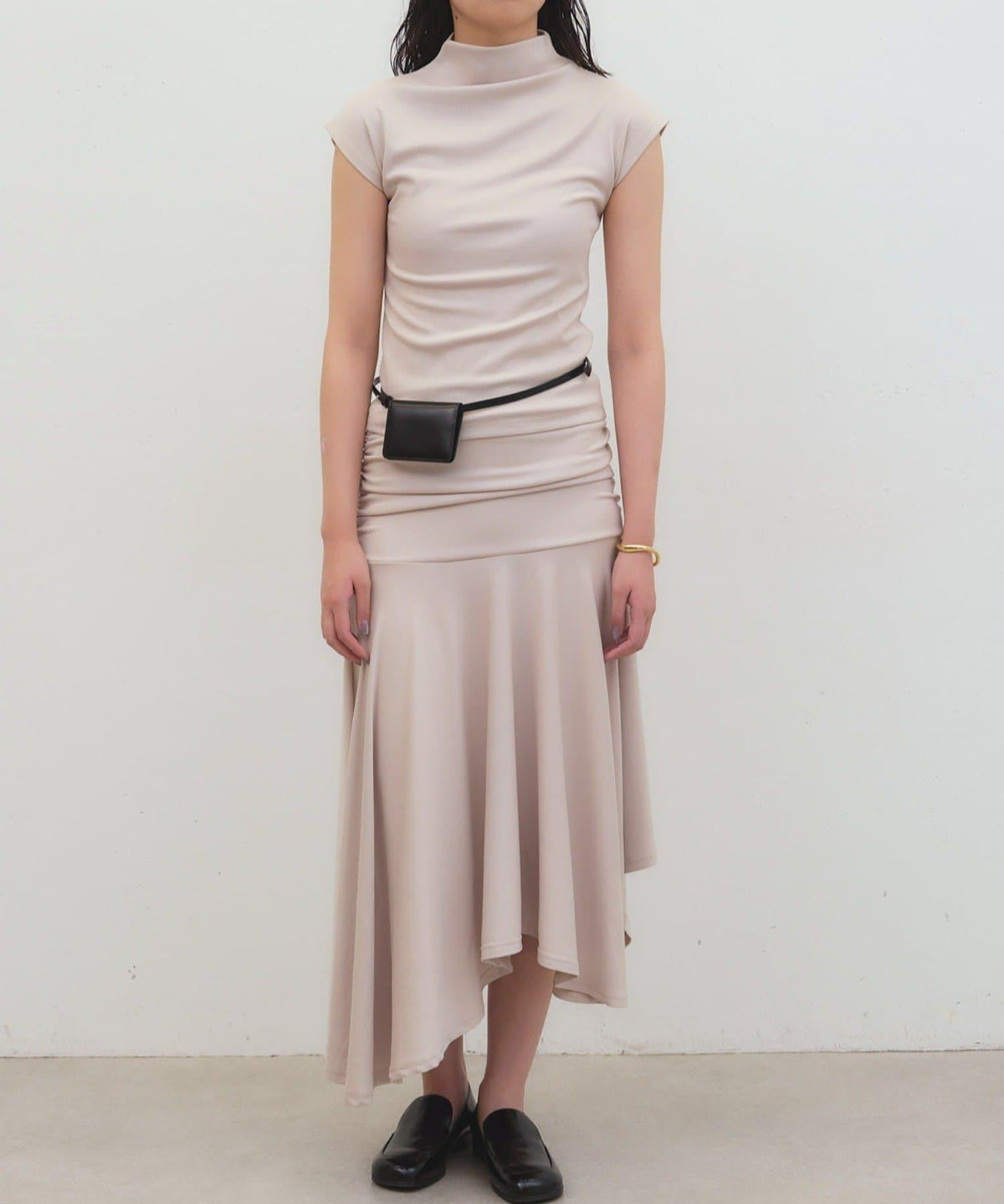 173218736