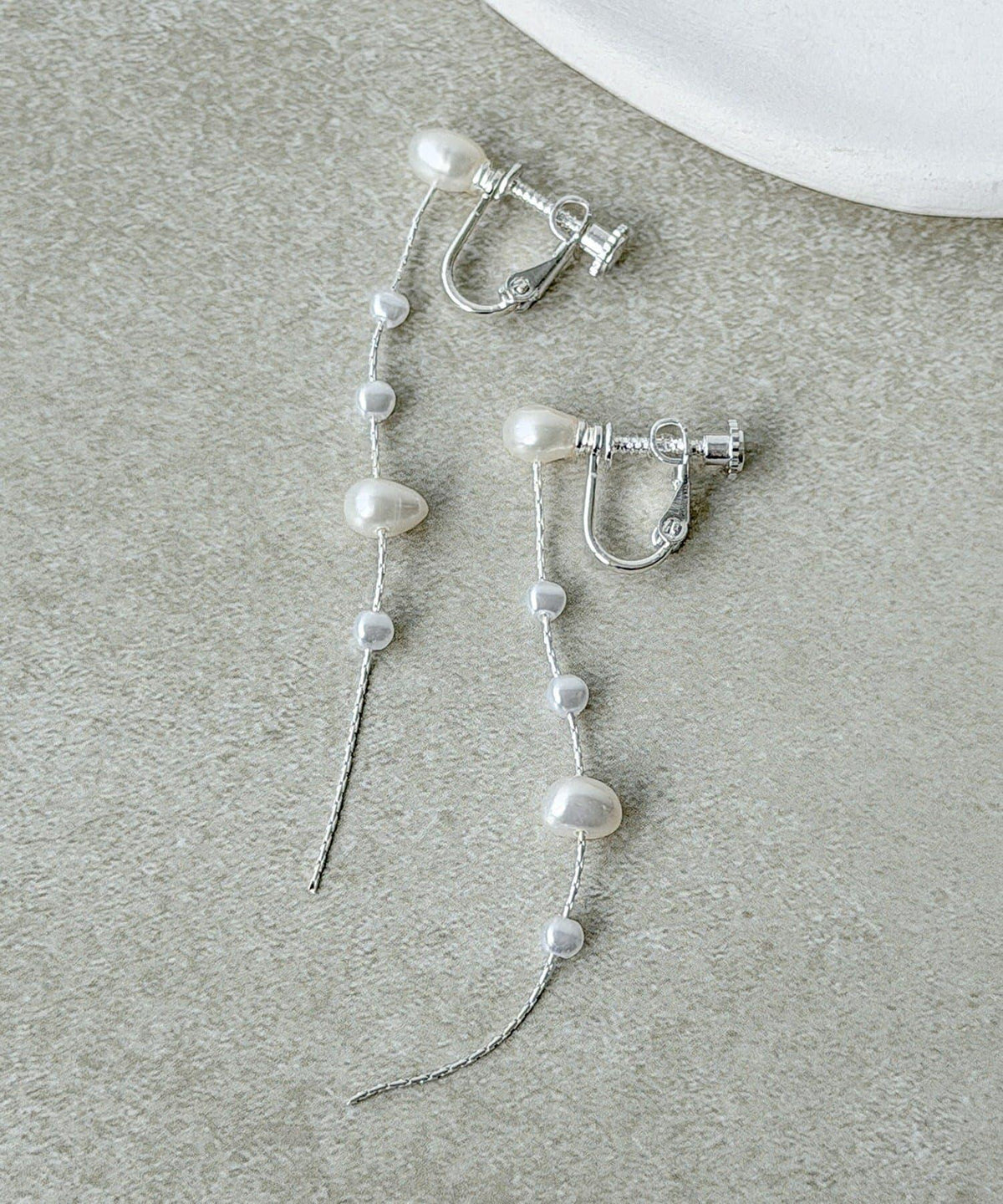 172826001