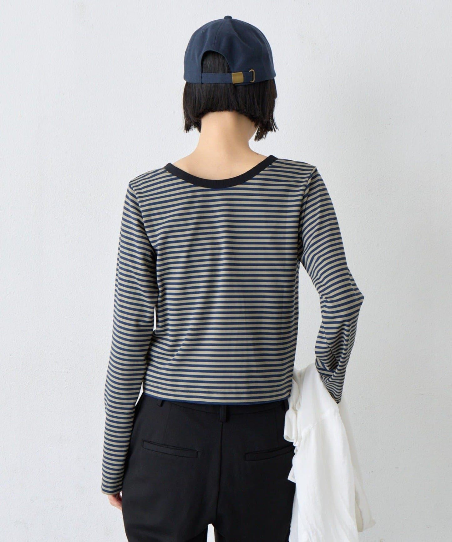 172937078