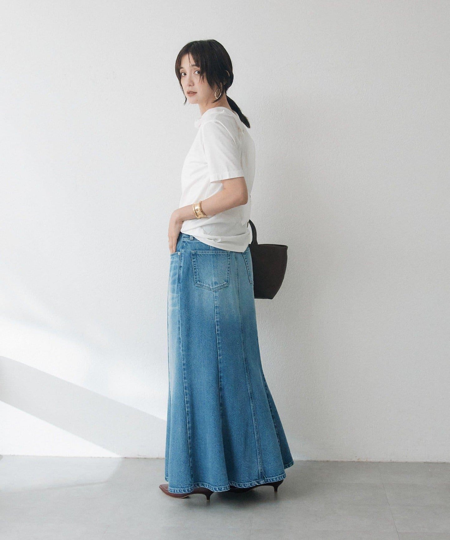 172066889