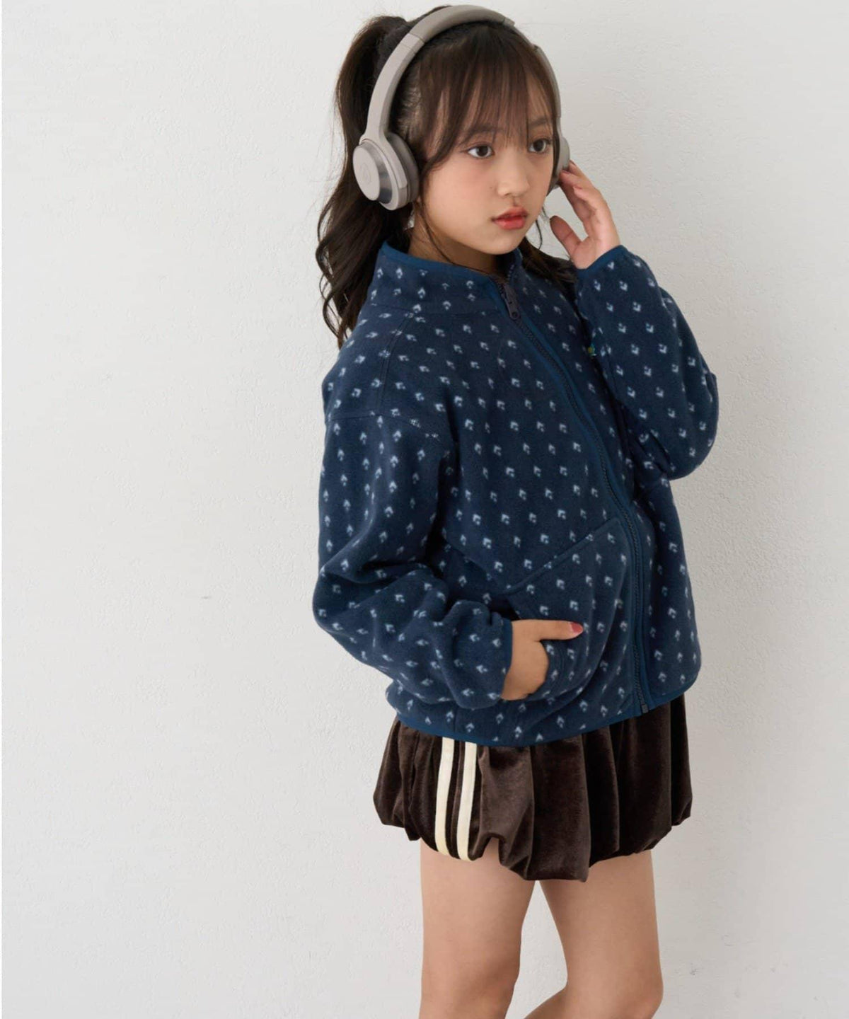 173774363