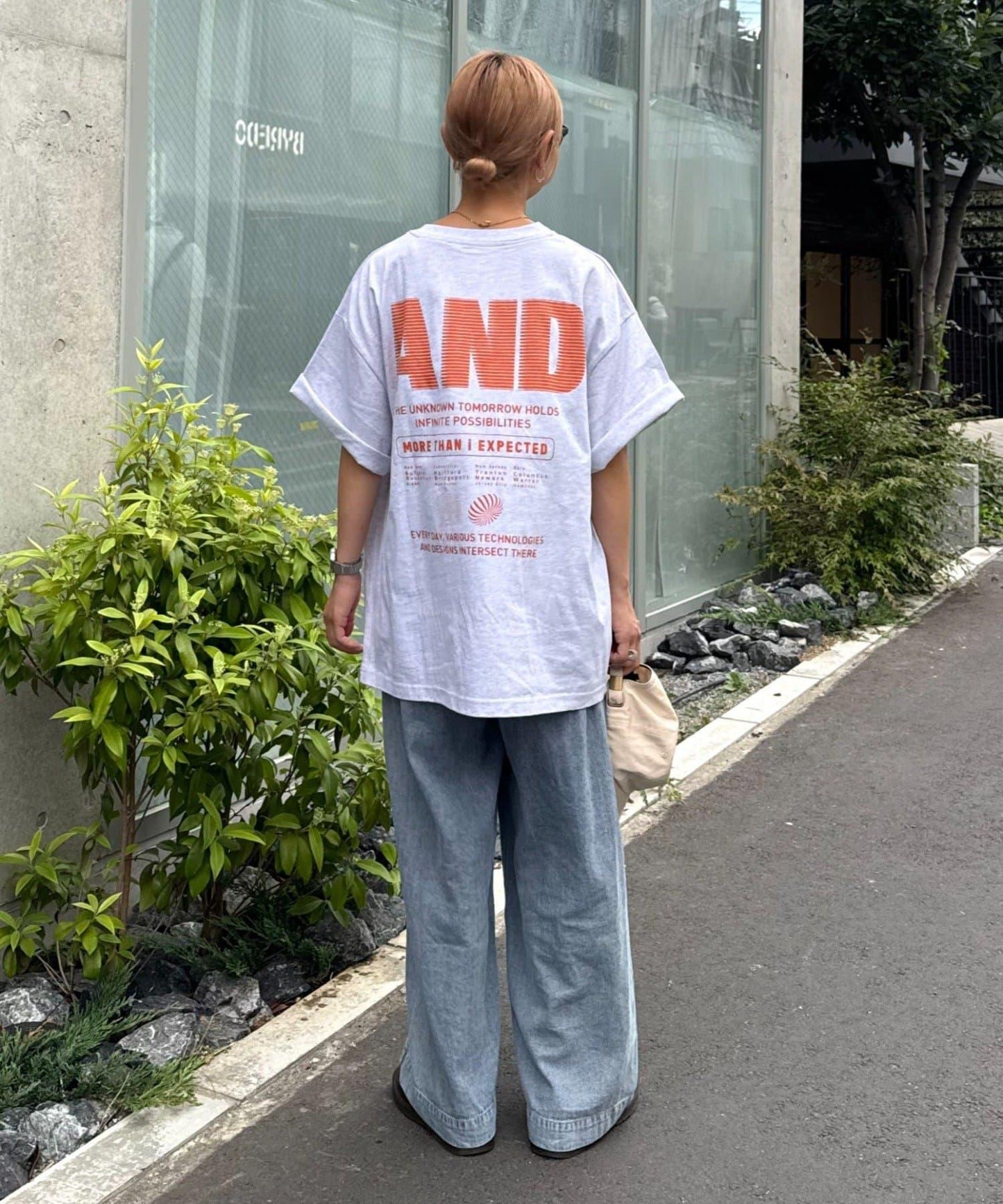 164050689