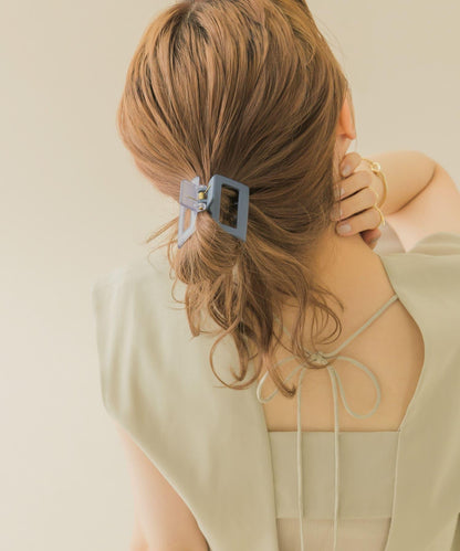 166087946