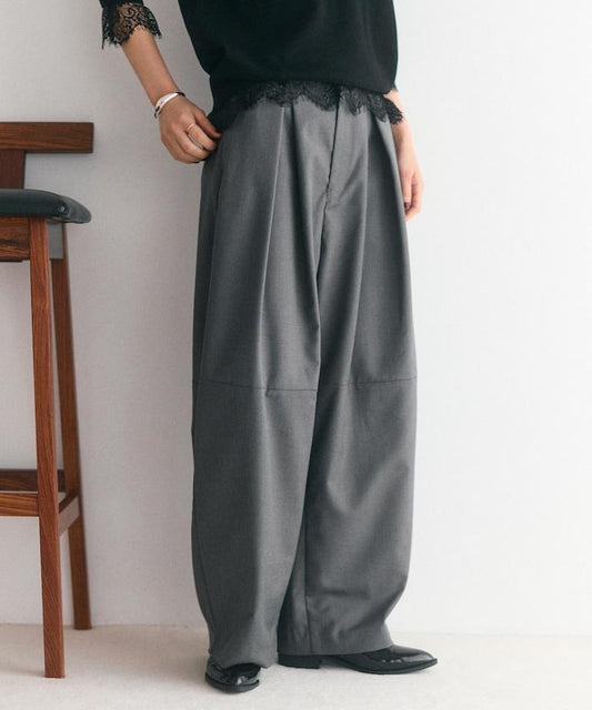 Tuck Curve Easy Slacks [Limited Distribution]