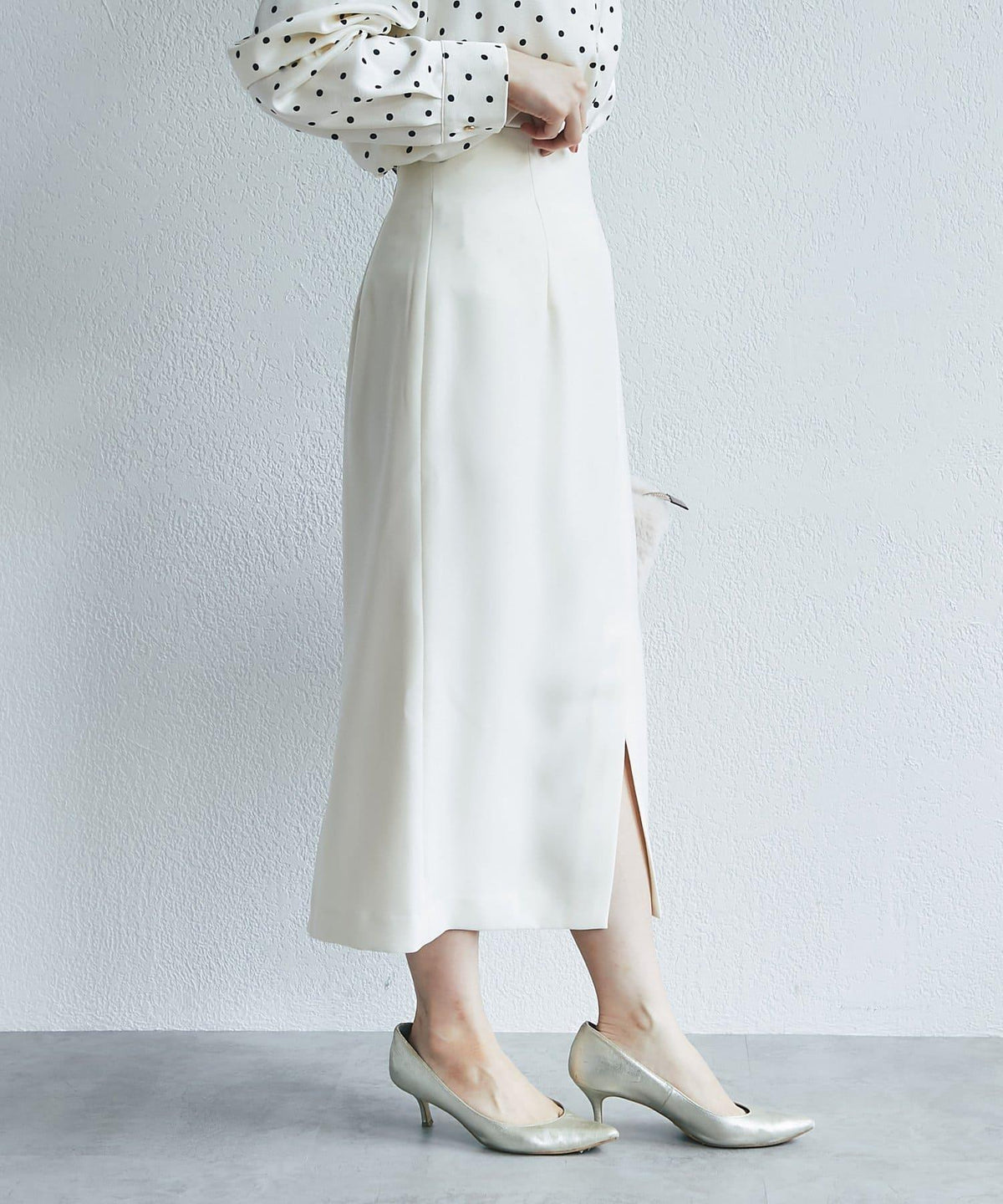 173096798