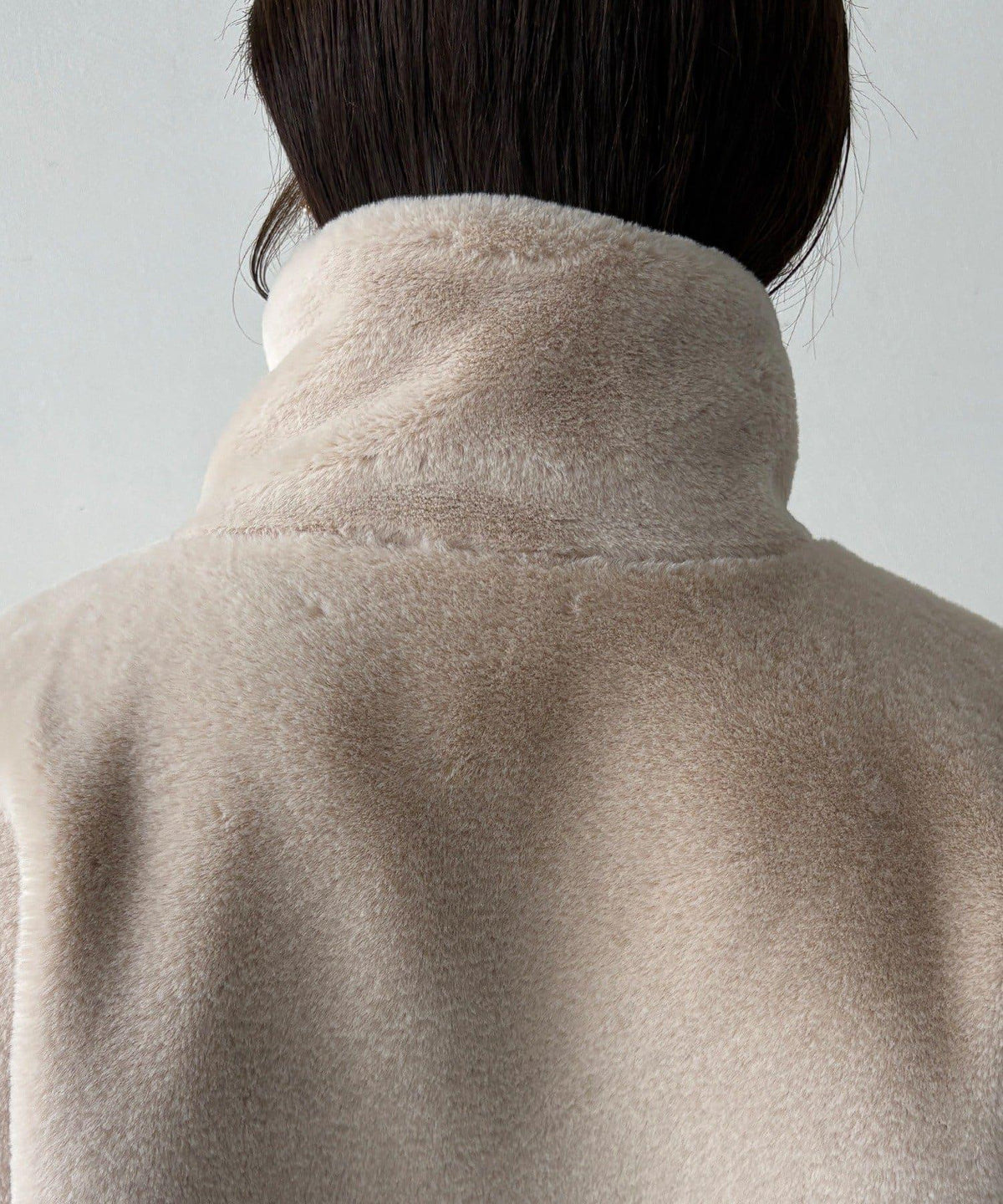 173238100