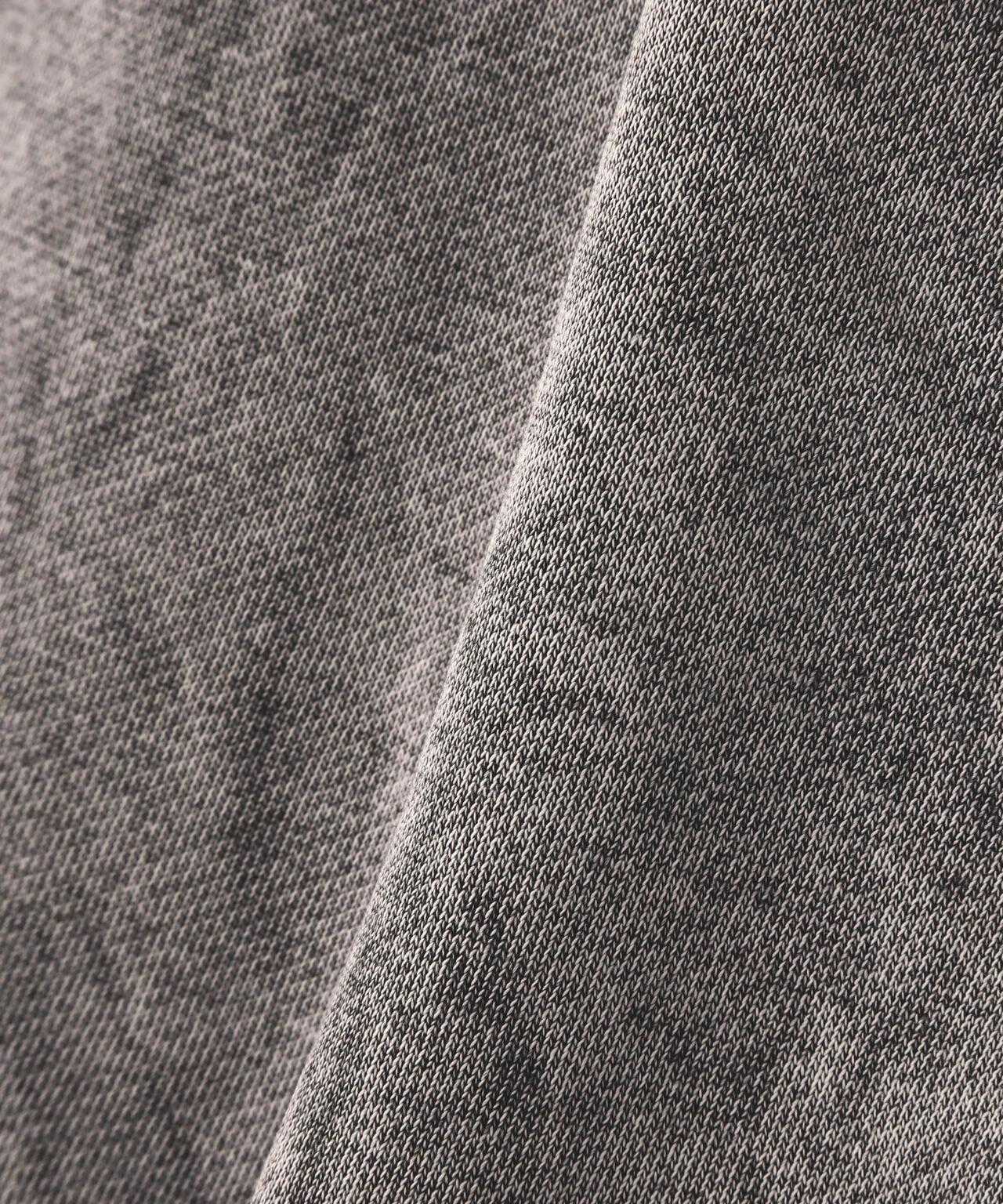 157082427