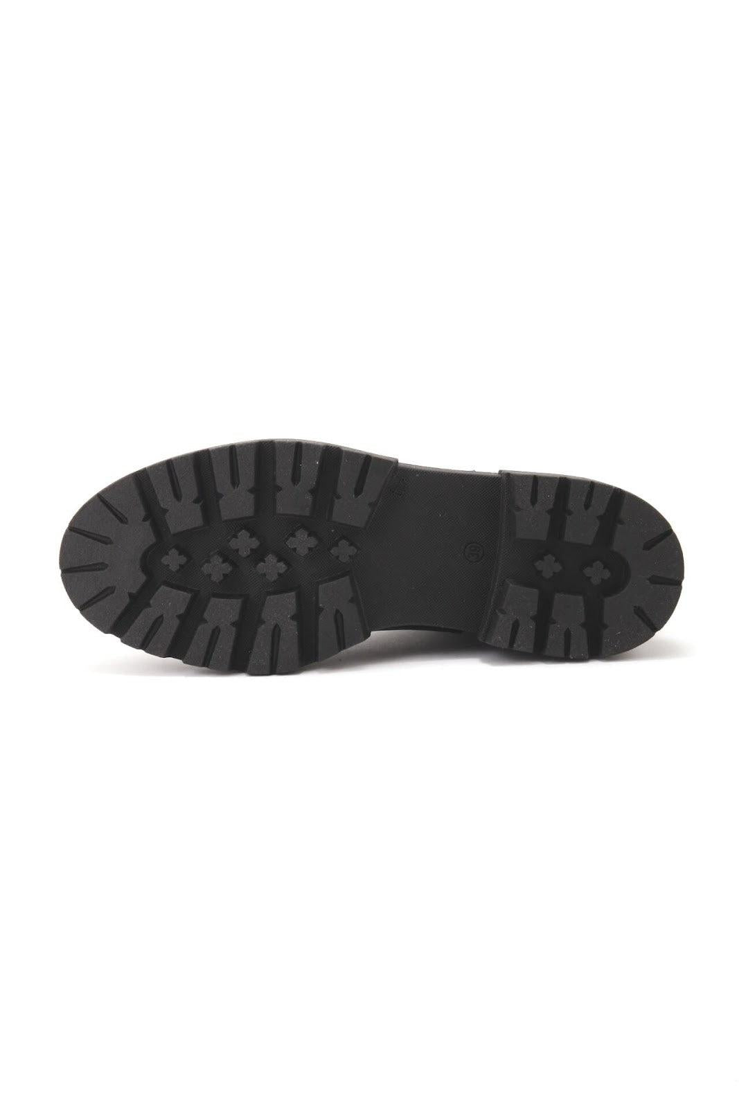 153973944