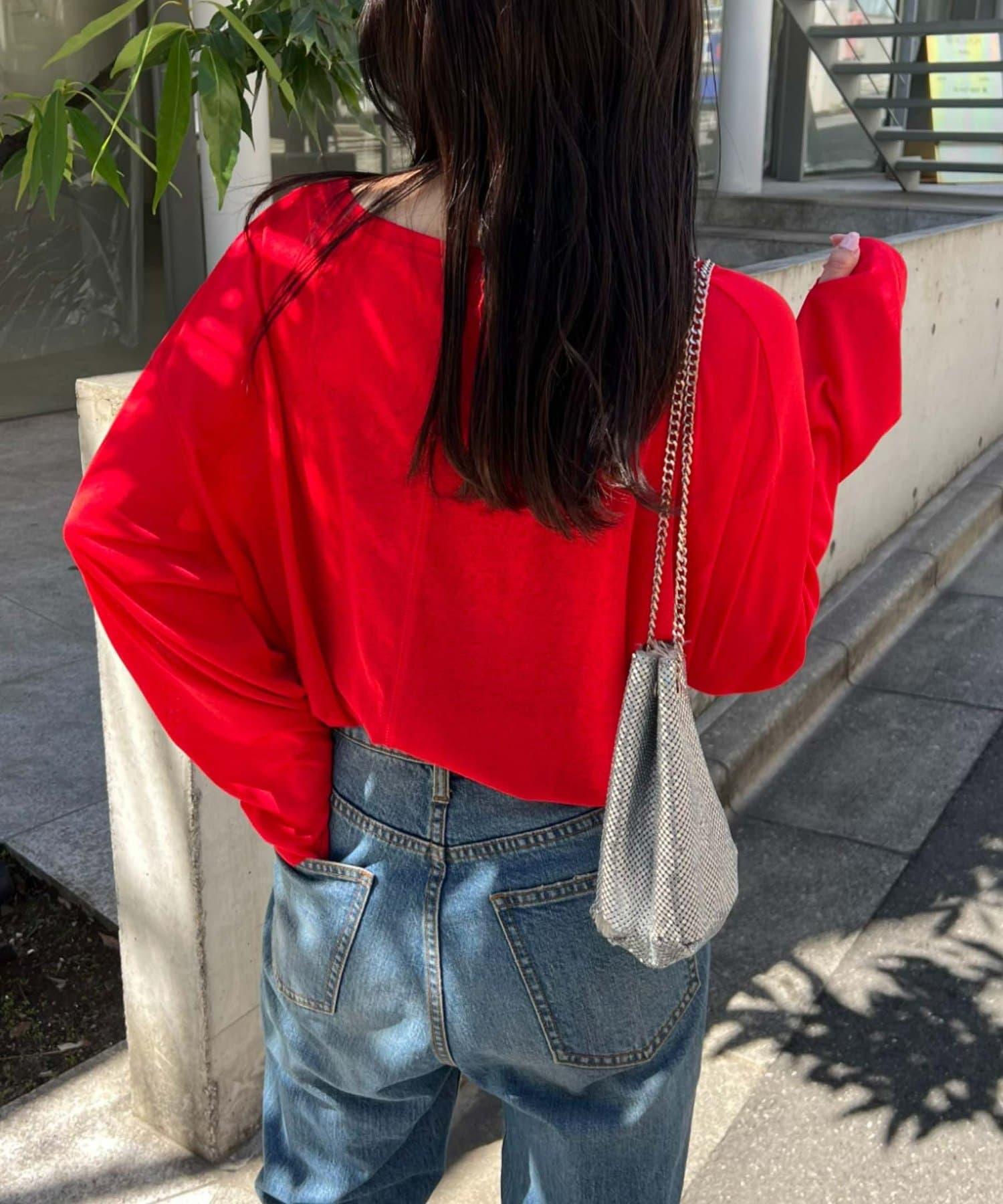 121153051
