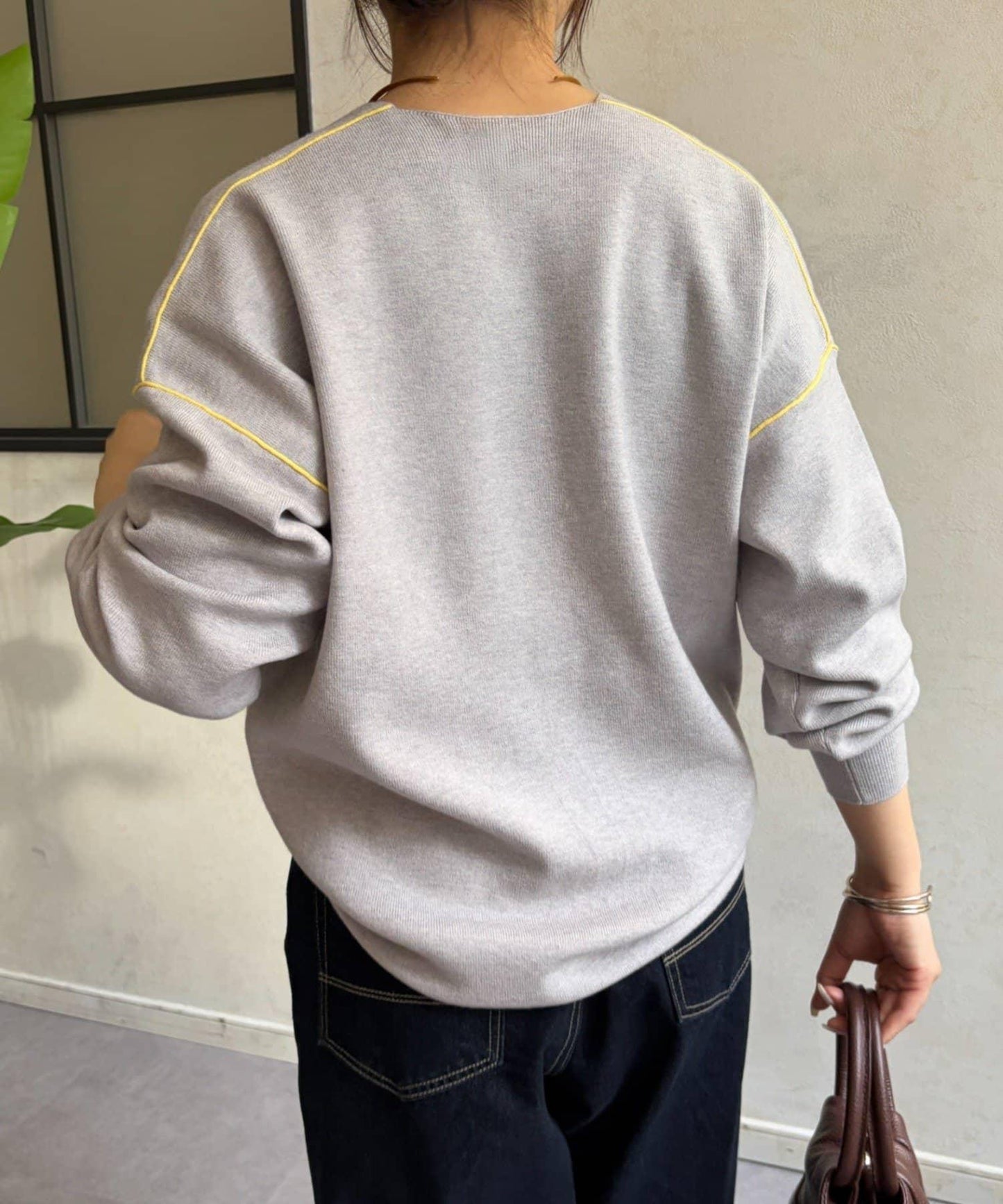 172328976