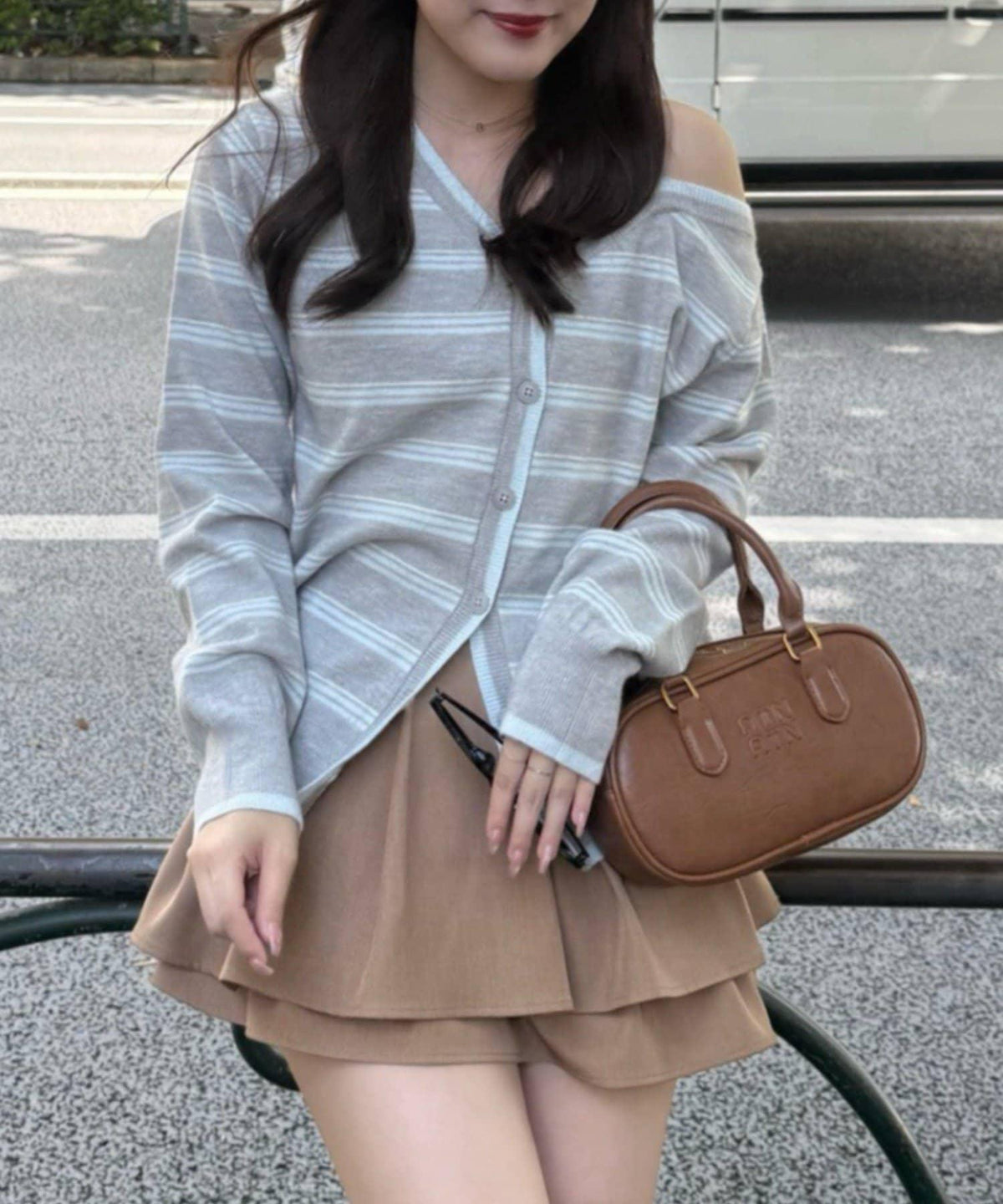 172863487