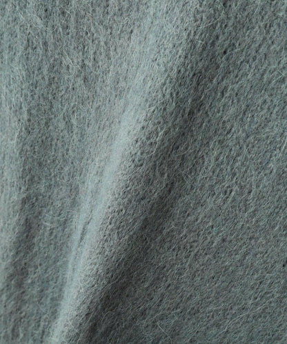 154091137